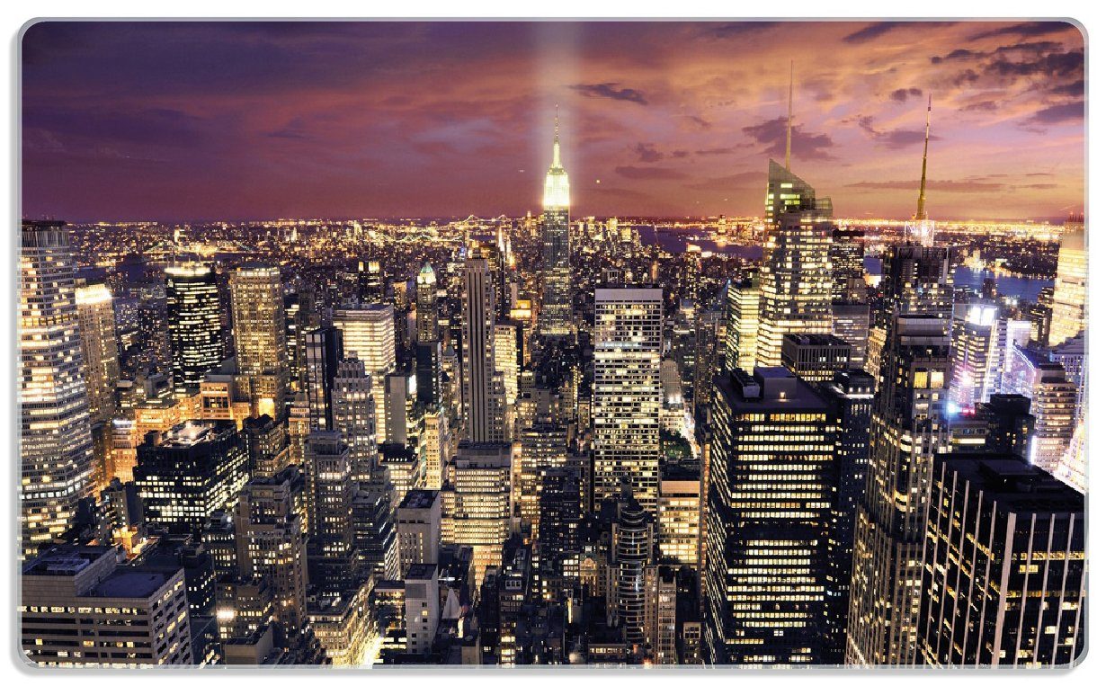 Wallario Frühstücksbrett New York bei Nacht - Panoramablick über die Stadt, ESG-Sicherheitsglas, (inkl. rutschfester Gummifüße 4mm, 1-St), 14x23cm