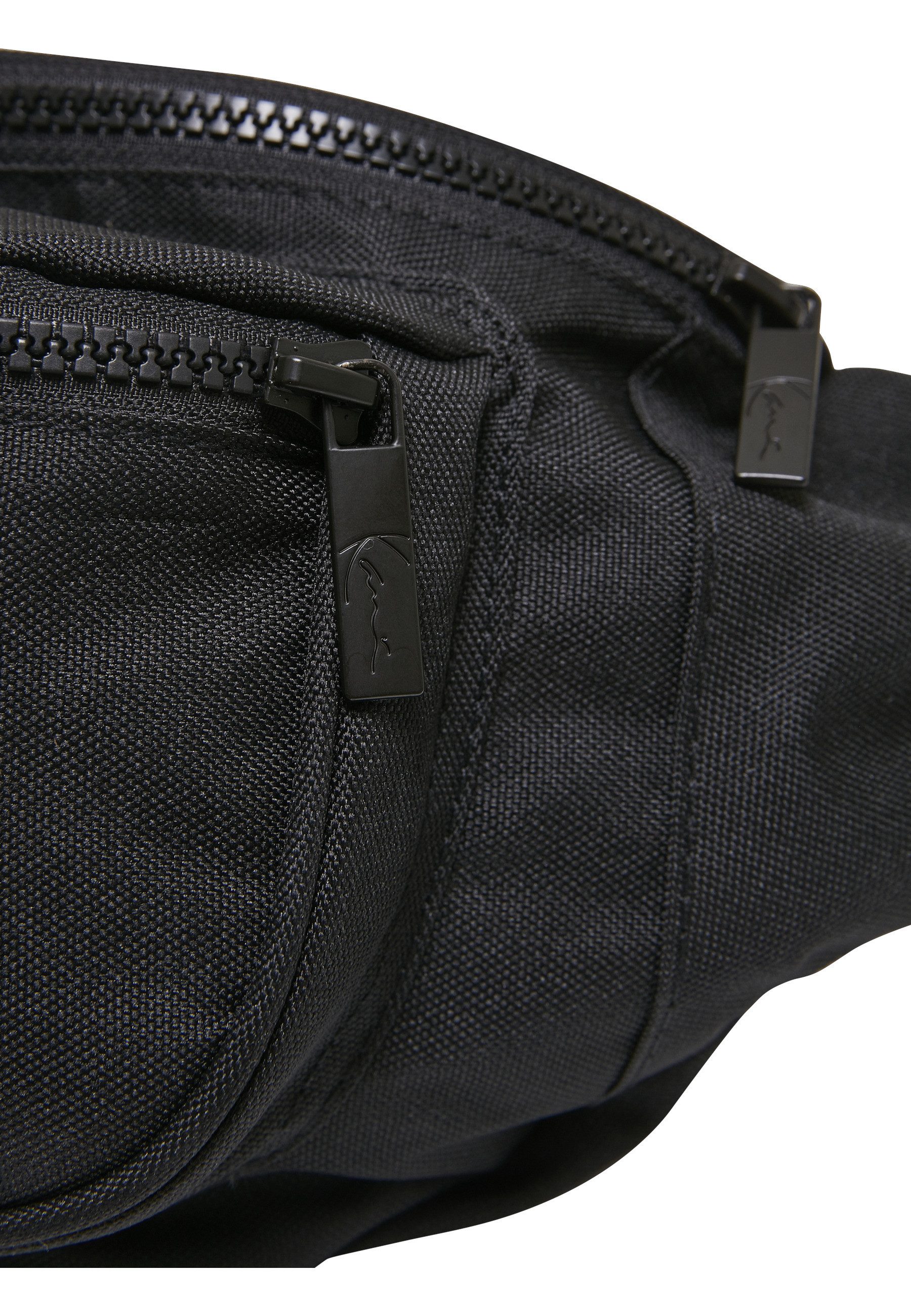Karl Kani Bauchtasche Karl Kani Herren KKMACCQ32011BLK Signature Waist Bag black (1-tlg)