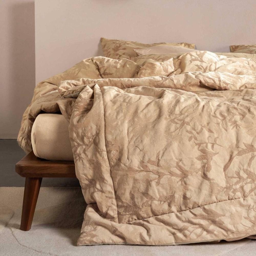 Essenza Tagesdecke Claudine Golden Sand von Essenza