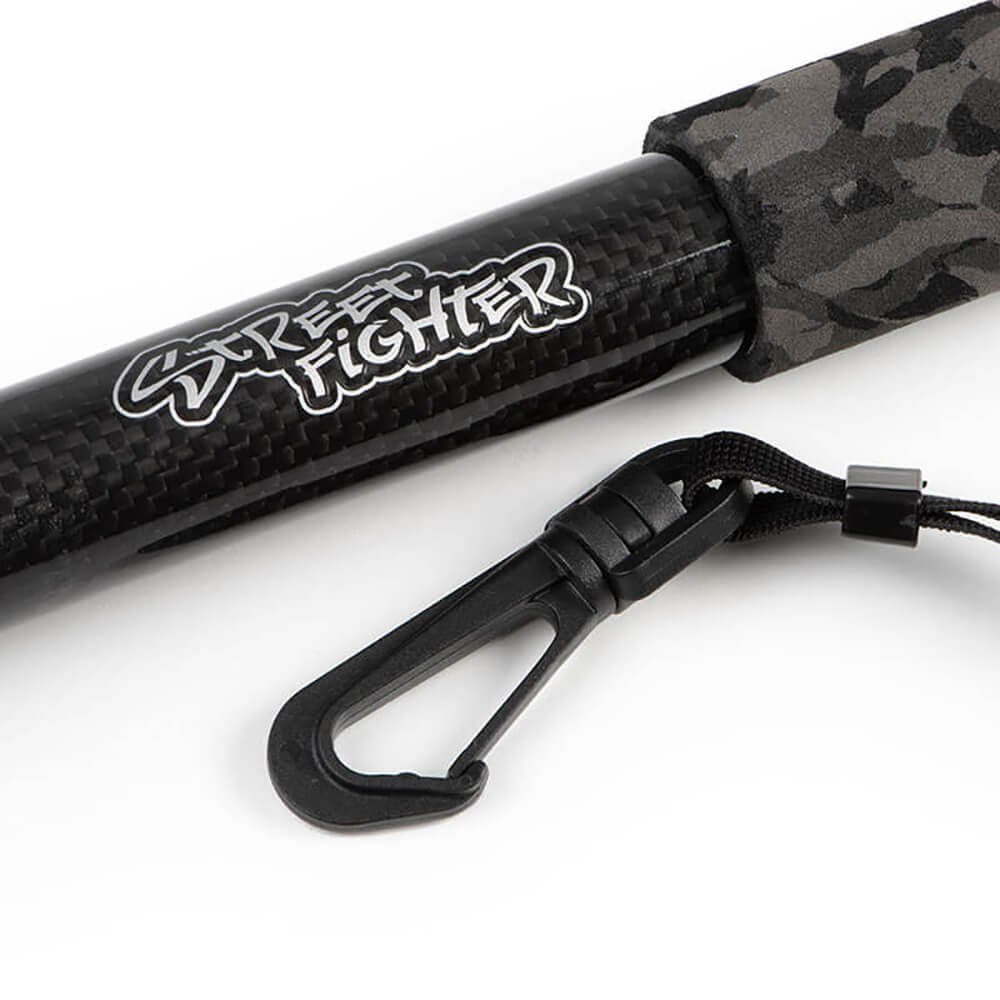 Fox Rage Angelkescher Fox Rage Street Fighter Kescher (1-St), Leichte, aber dennoch superstabile Kescherstäbe aus Kohlefaser, Mit extralangen Teleskopstäben ausgestattet, Handgriff aus Hartschaum im Rage Camodesign, Mit Gürtelclip für einen einfachen Transport, Fischschonende gummierte Netze