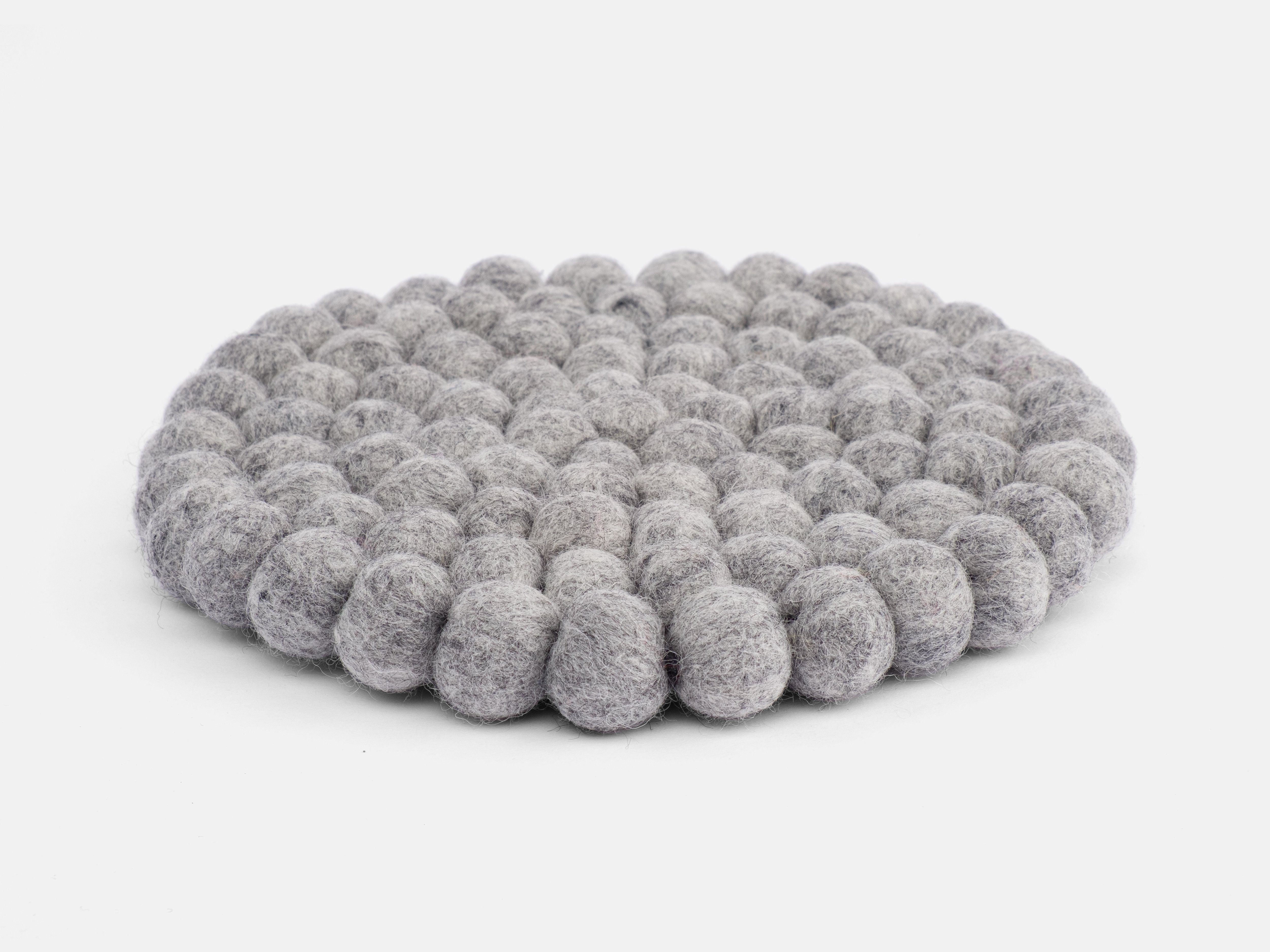 myfelt Topfuntersetzer Filzkugel Topfuntersetzer ⌀ Carl hitzebeständig Töpfe, Küchentisch, für % Schurwolle, reiner Pfannen, Auflaufformen, cm, Zubehör 100 20