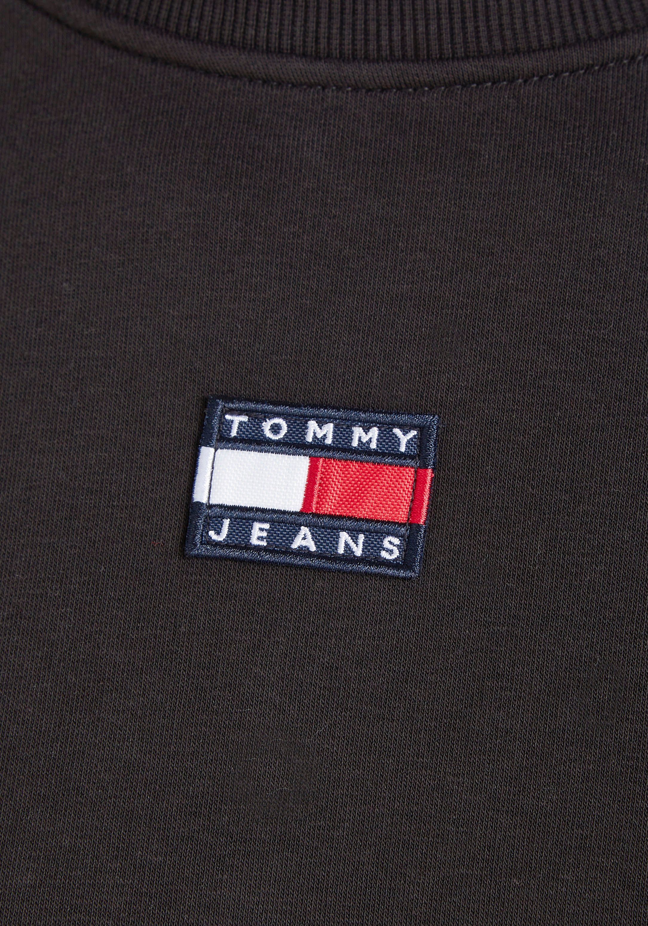 Tommy Jeans Sweatkleid Logo-Flag & HWK Raglanärmeln BADGE Jeans DRESS gestickter CREW TJW Tommy Black mit