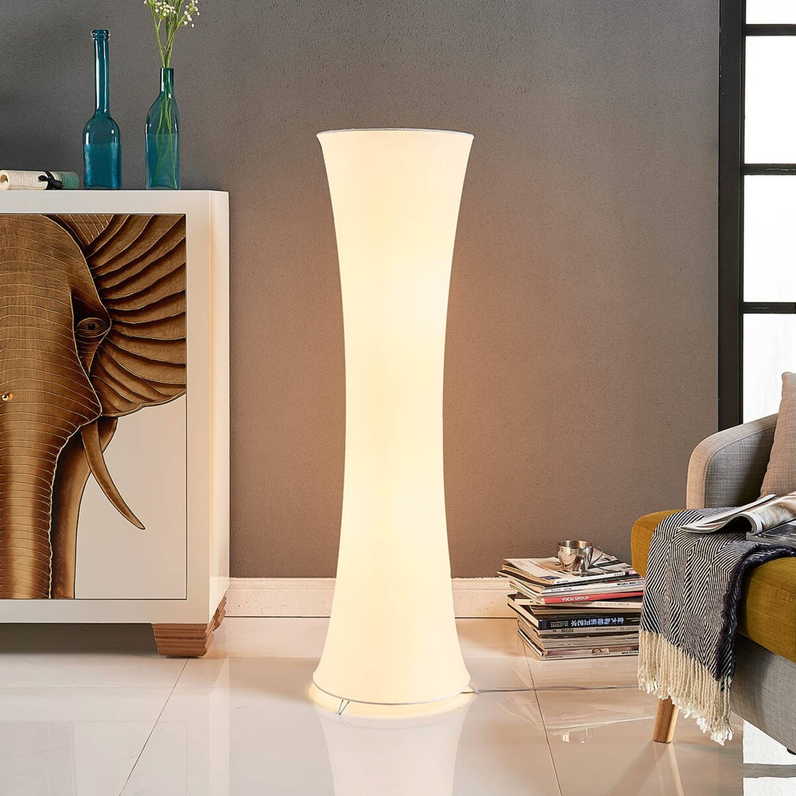 Lindby Stehlampe Liana, Weiß IP20, 2 x 60 W – Bild 2 von 5