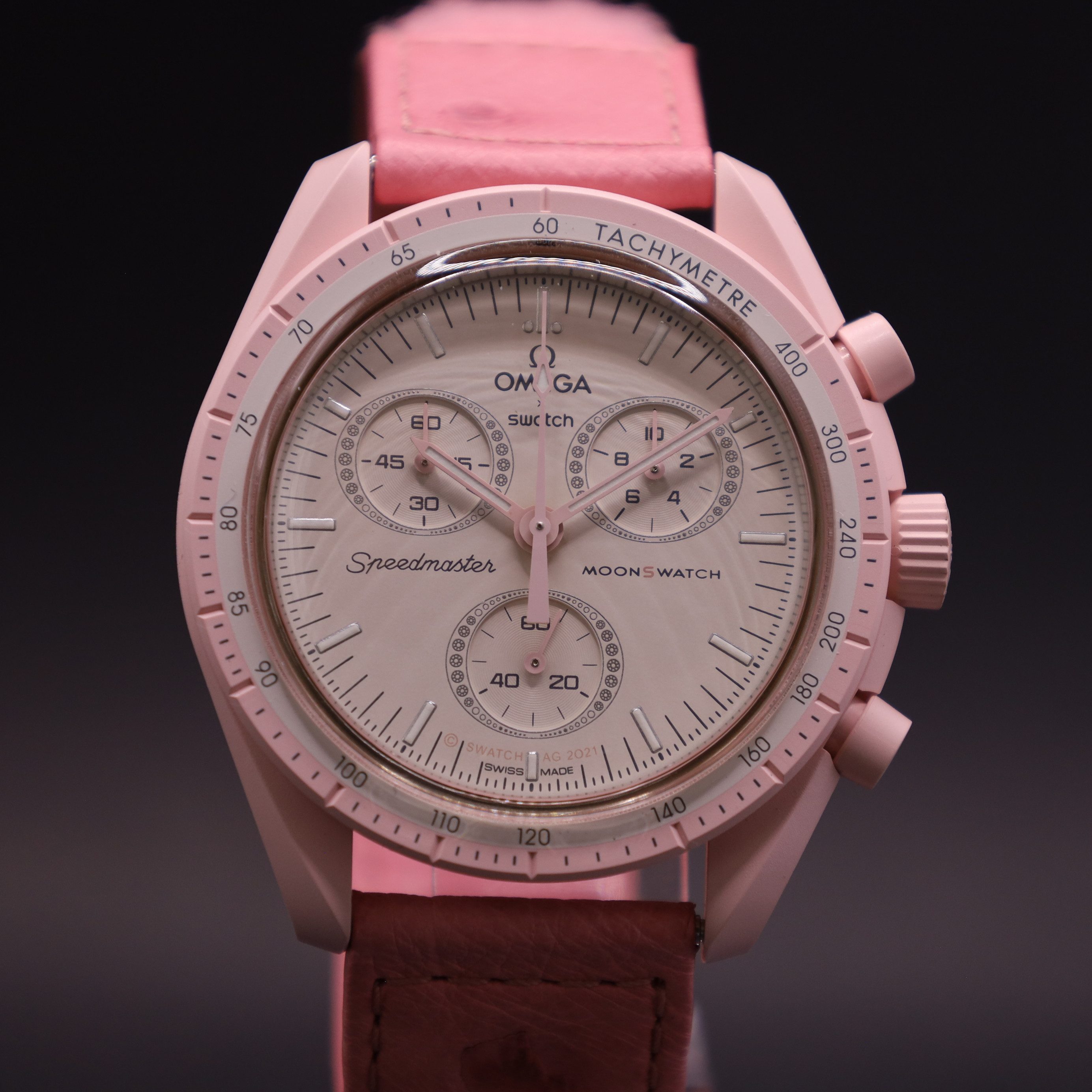 Swatch Chronograph OMEGA x Swatch MoonSwatch Mission to Venus Straußenleder SO33P100C, (1-tlg) – Bild 2 von 5