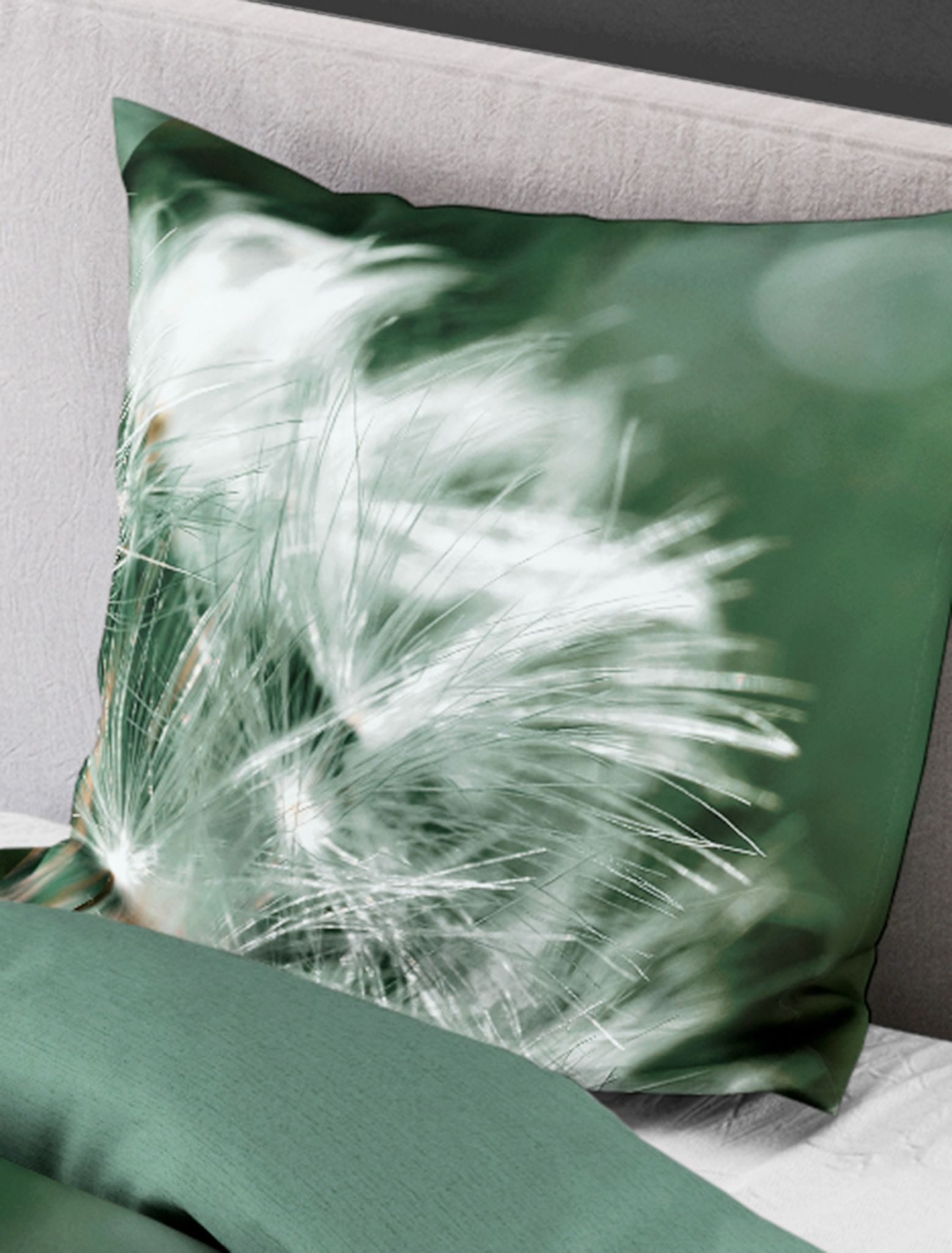 JACK Wendebettwäsche 135x200cm Digitaldruck Pusteblume Grün Bierbaum, Satin, 2 teilig, seidiger Glanz, elegantes Motiv in Olive – Bild 5 von 5