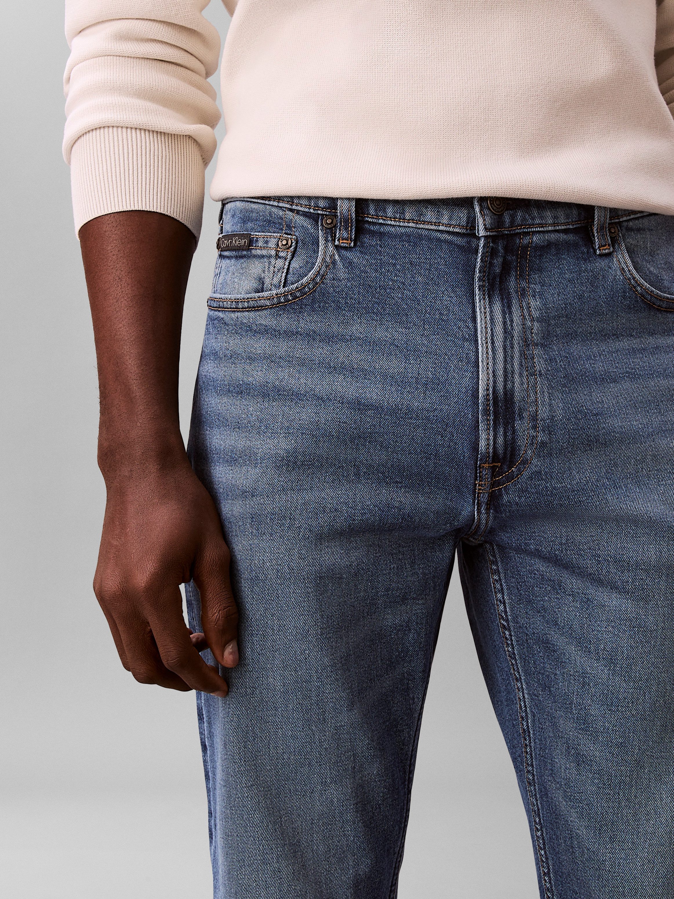 Calvin Klein Jeans Slim-fit-Jeans Slim fit mit Eingrifftaschen – Bild 3 von 5
