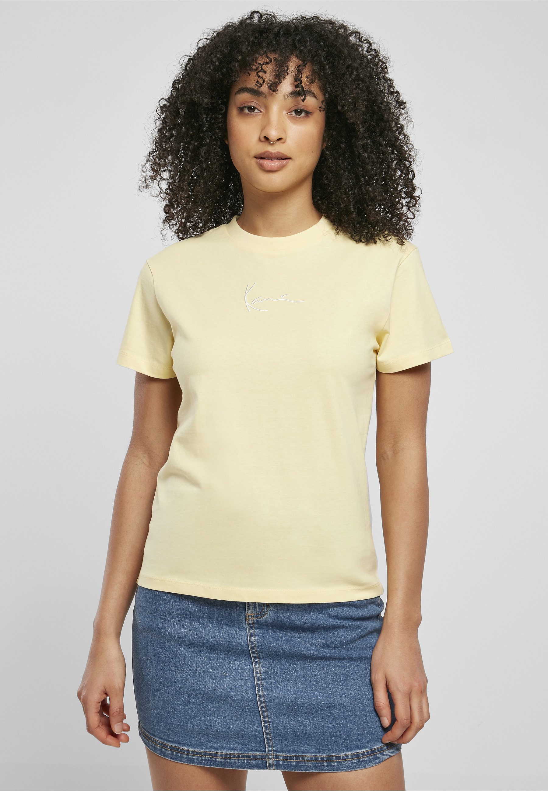 Karl Kani T-Shirt Karl Kani Damen KW221-001-2 Small Signature Tee light yellow (1-tlg)