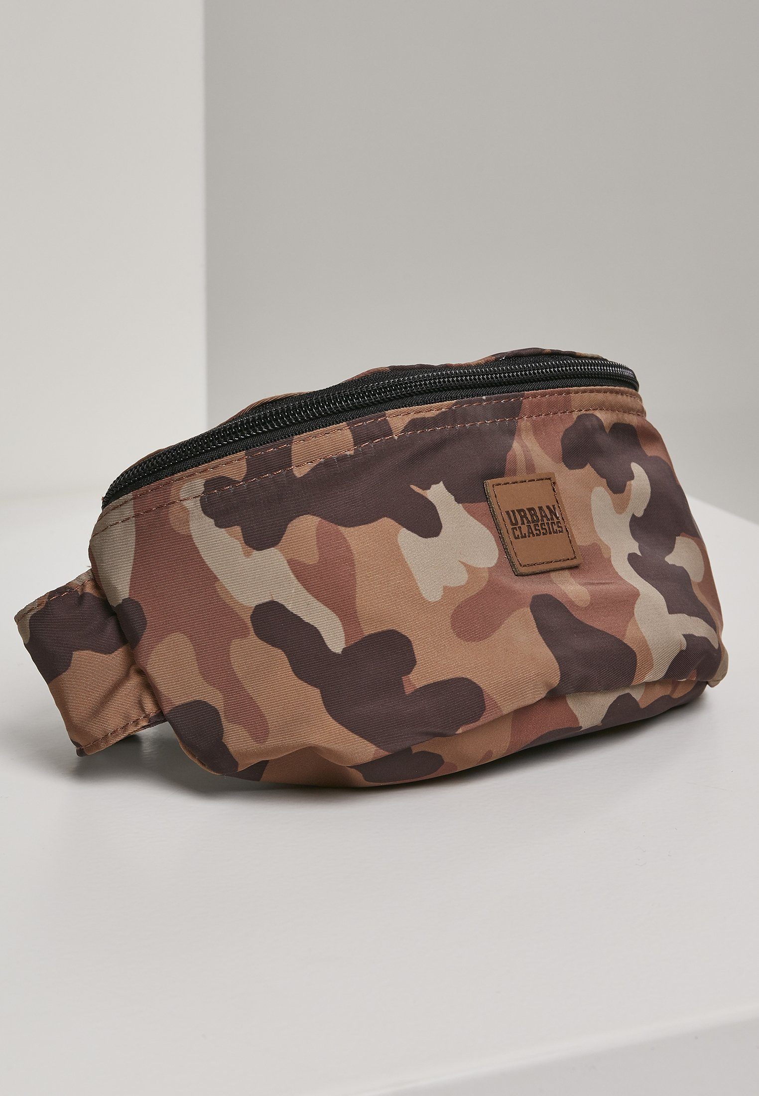 URBAN CLASSICS Handtasche Unisex Camo Hip Bag (1-tlg) browncamo