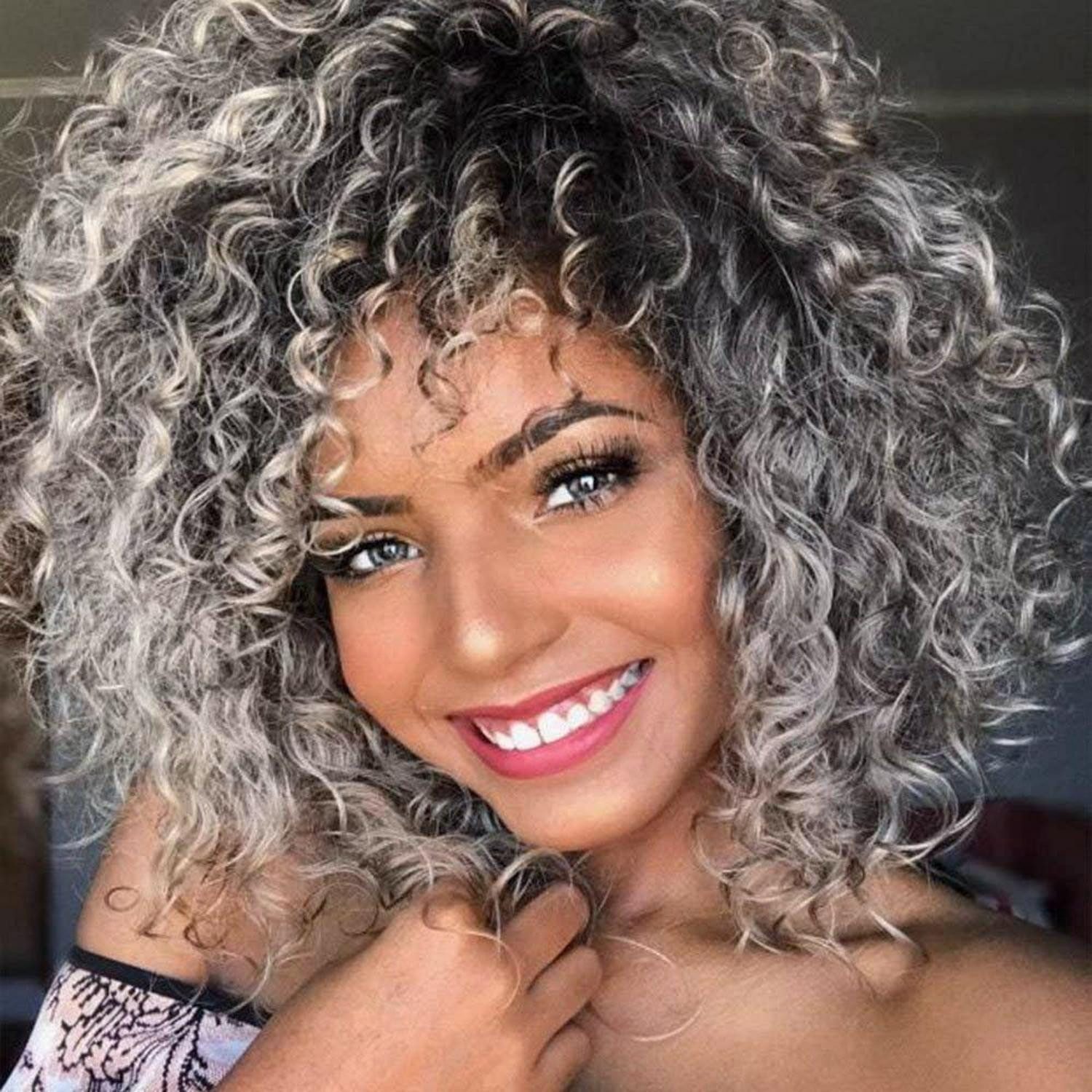 LuxusKollektion Kunsthaarperücke Perücke Damen Afro lockig Pony Kunstfaser 14 Zoll Schwarz zu Grau