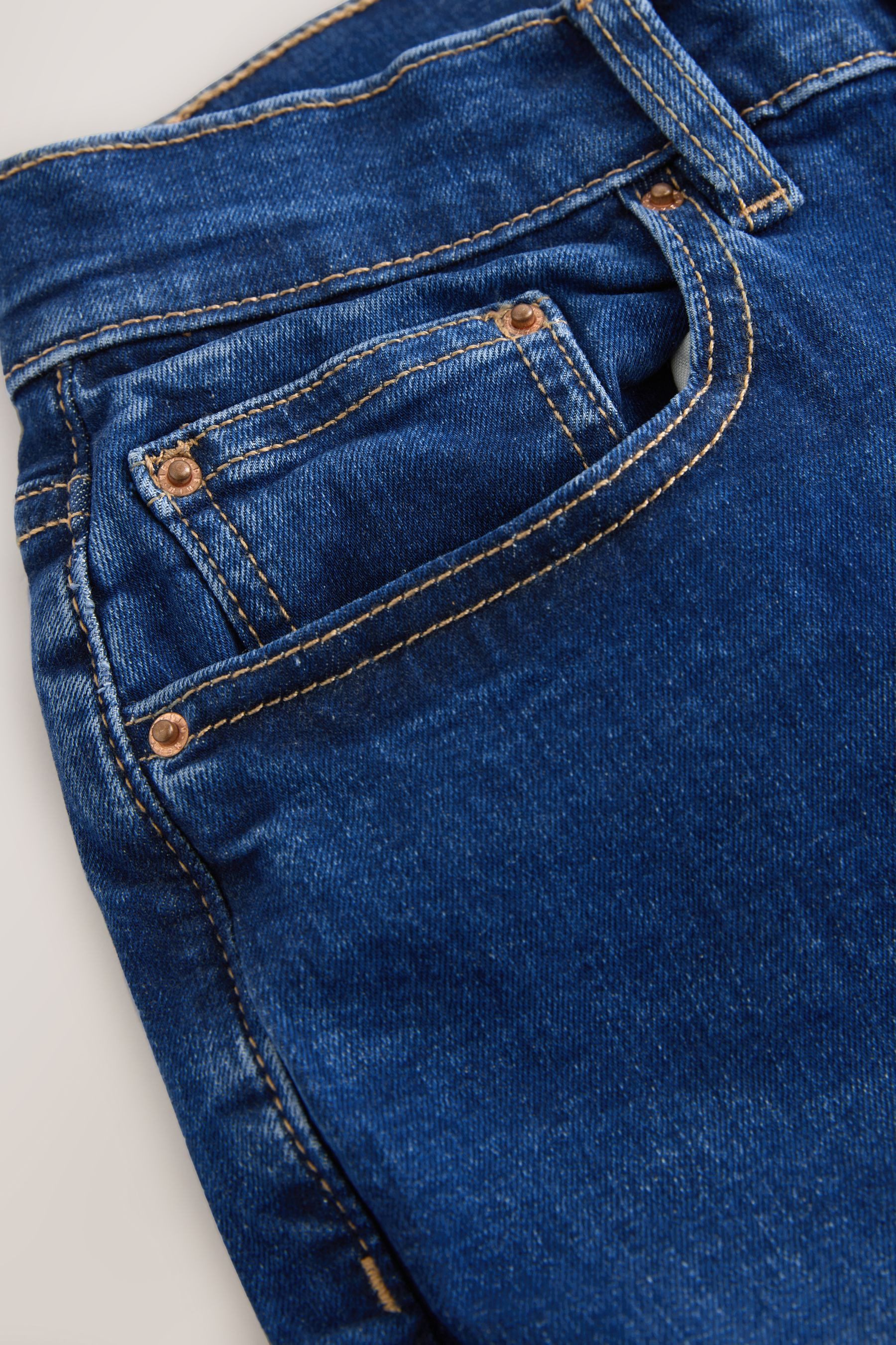 Next Stretch-Jeans Hochbund-Jeans mit weitem Bein, Kurzgröße (1-tlg) – Bild 2 von 5