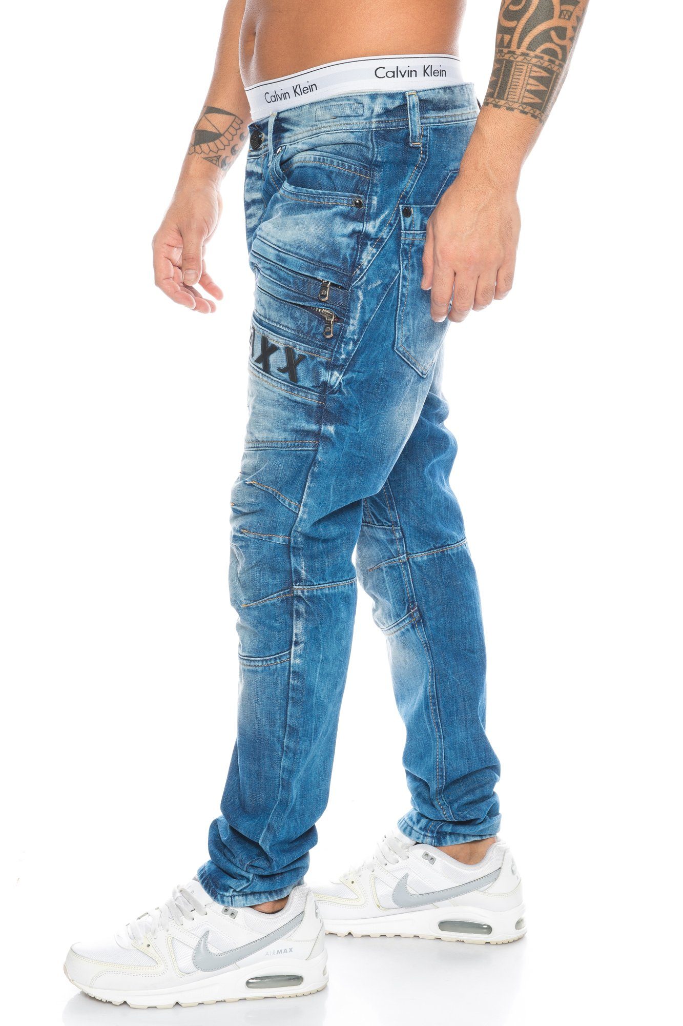 Waschung, Cipo in Reißverschlüssen und mit Big & acht Hose Kleine der Vordertaschen Herren Regular-fit-Jeans Abriebstellen Label Lettern Jeans Baxx