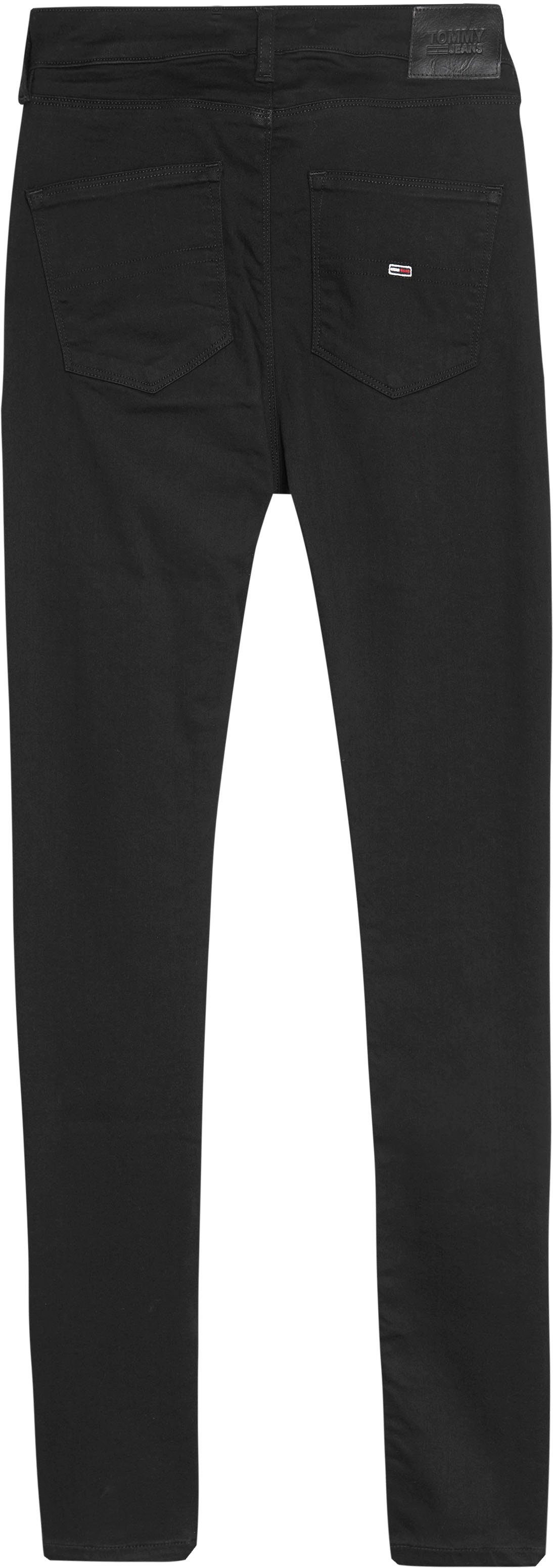 für HR Tommy Skinny-fit-Jeans Sitz. Staten Jeans Hochwertige Black perfekten SYLVIA einen SKNY bequemen SUPER und Materialien