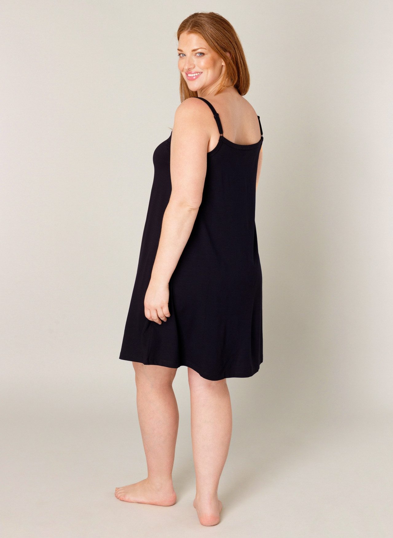 Base Level Curvy Trägerkleid Alissa Verstellbare Träger