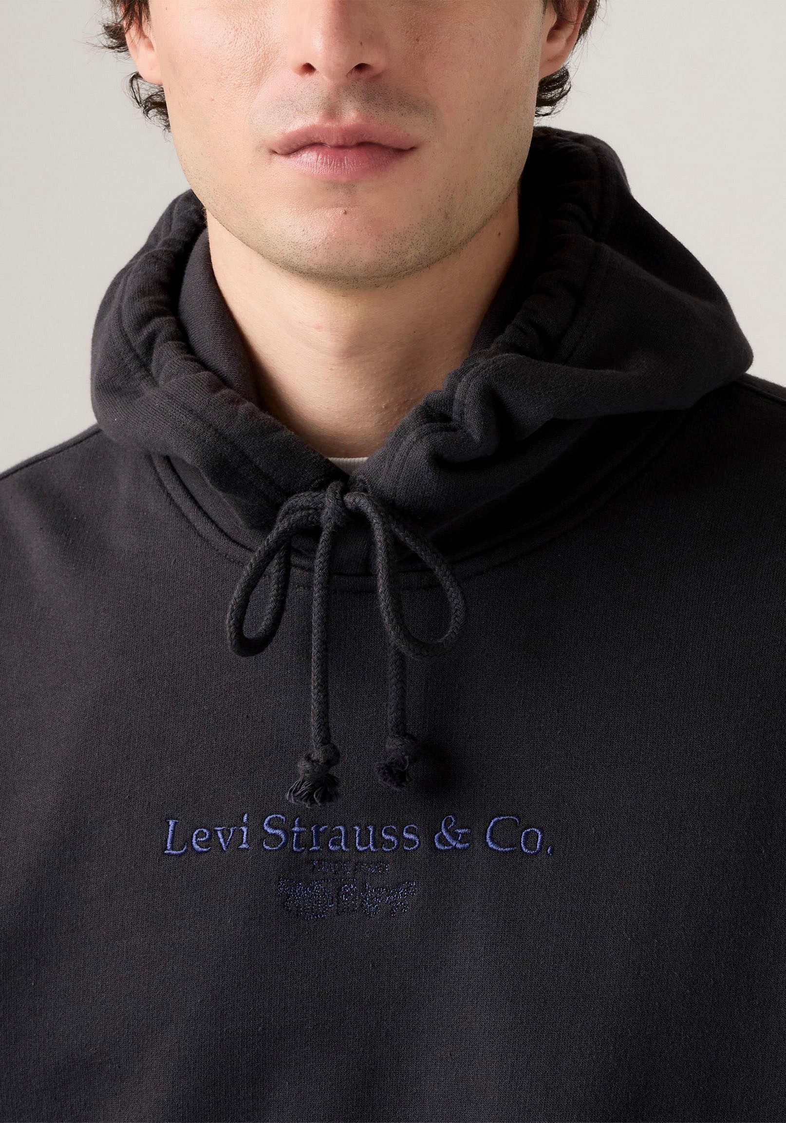 Levi's® Hoodie mit Logo Schriftzug – Bild 4 von 4