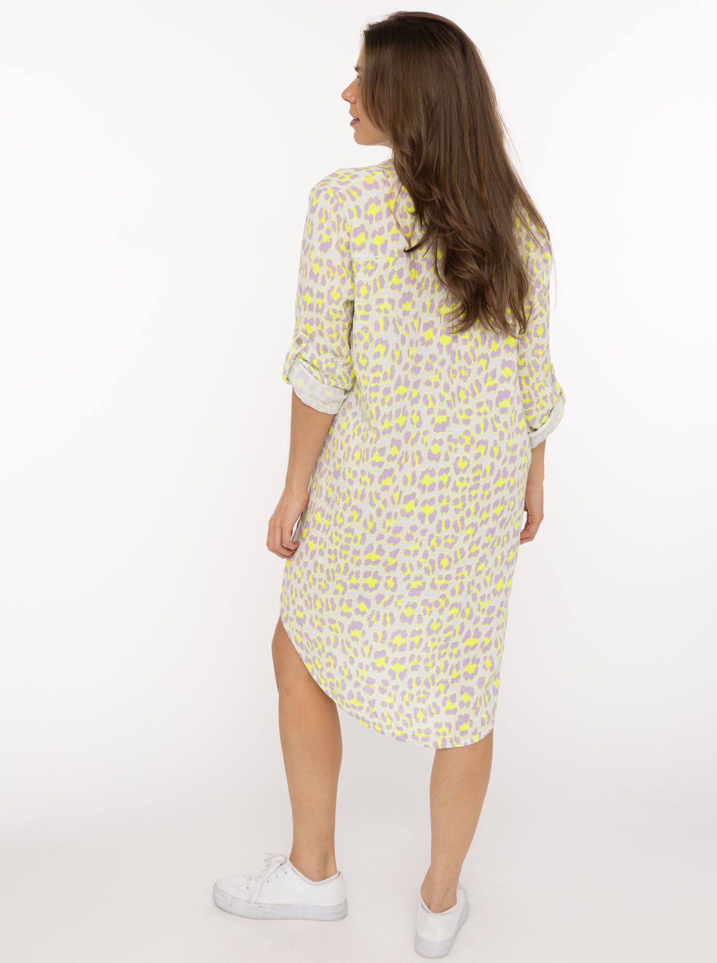 Zwillingsherz Blusentop "Rom" Turn-Up Ärmel, V-Neck. Leo-Muster, Musselin