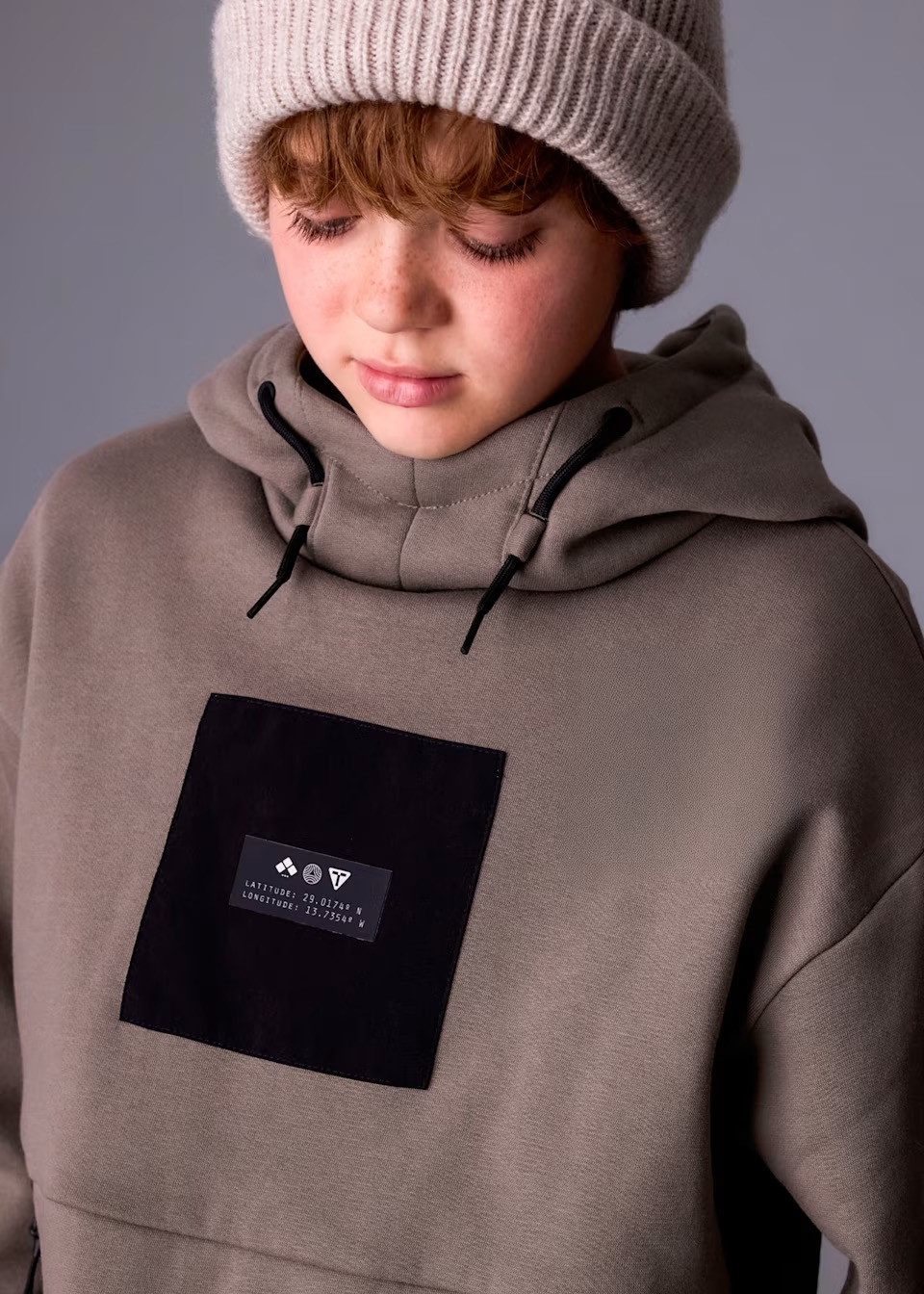 Mayoral Kapuzensweatshirt Teenager Jungen Sweatshirt mit Kapuze & Reißverschlusstaschen (740383)