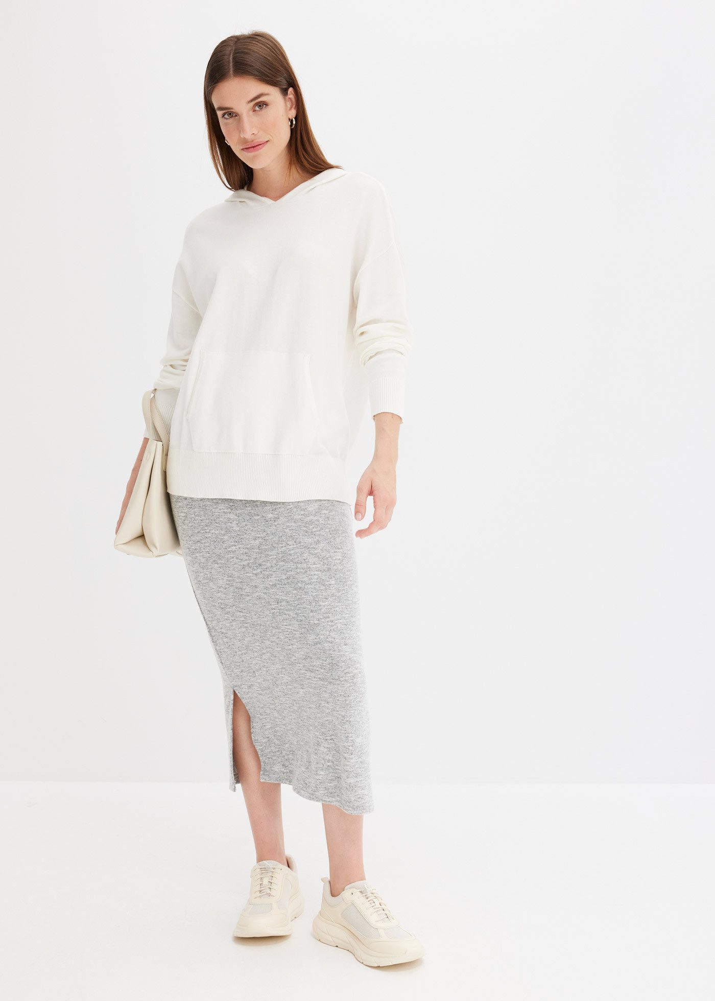 bonprix Strickpullover aus Viskosemischung, mit Kapuze, mit Kängurutasche