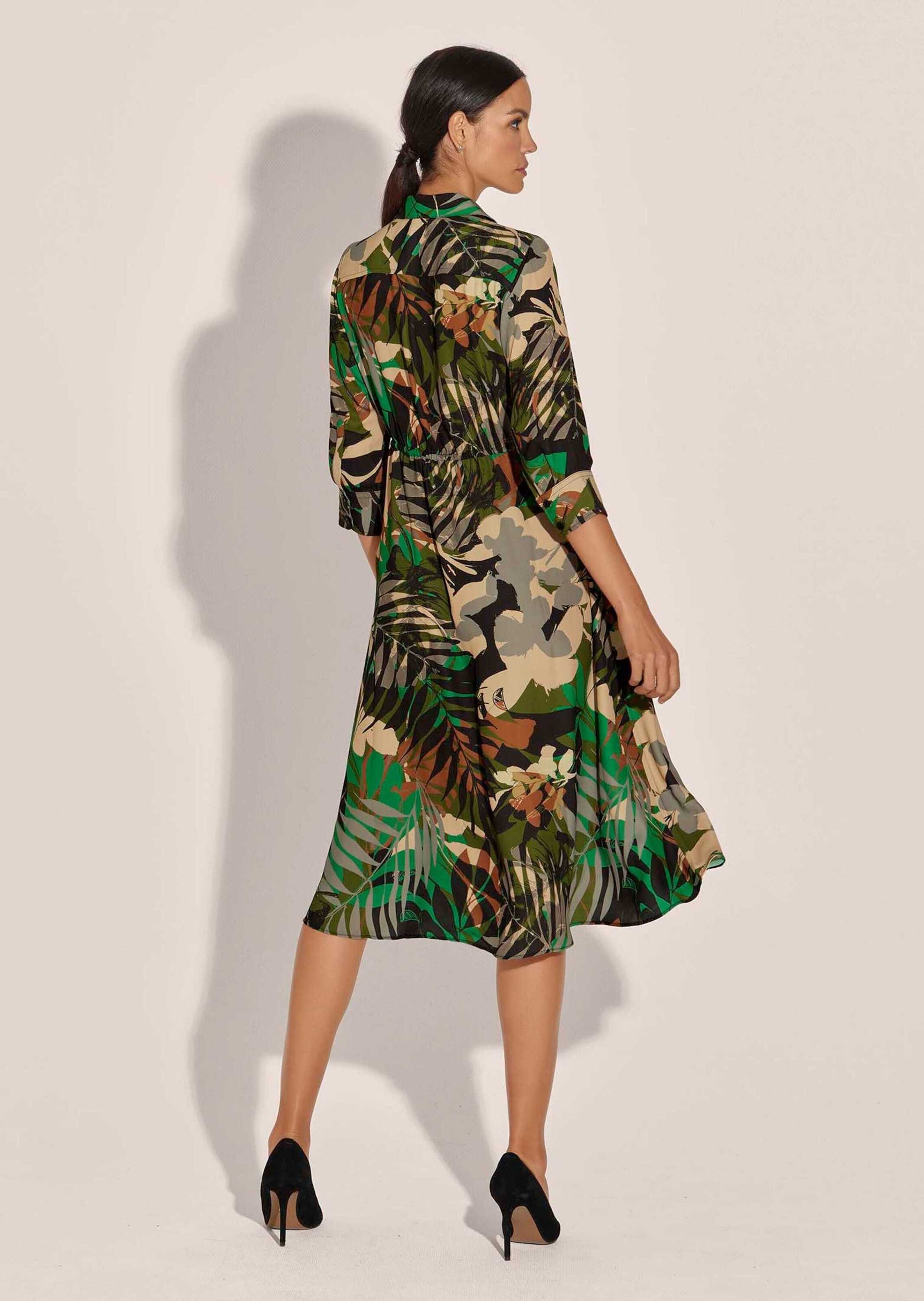 MADELEINE Maxikleid Modisches Sommerkleid mit Palmenprint Grafisches Design, Hemdkragen, Knopfleiste, 3/4-Arm