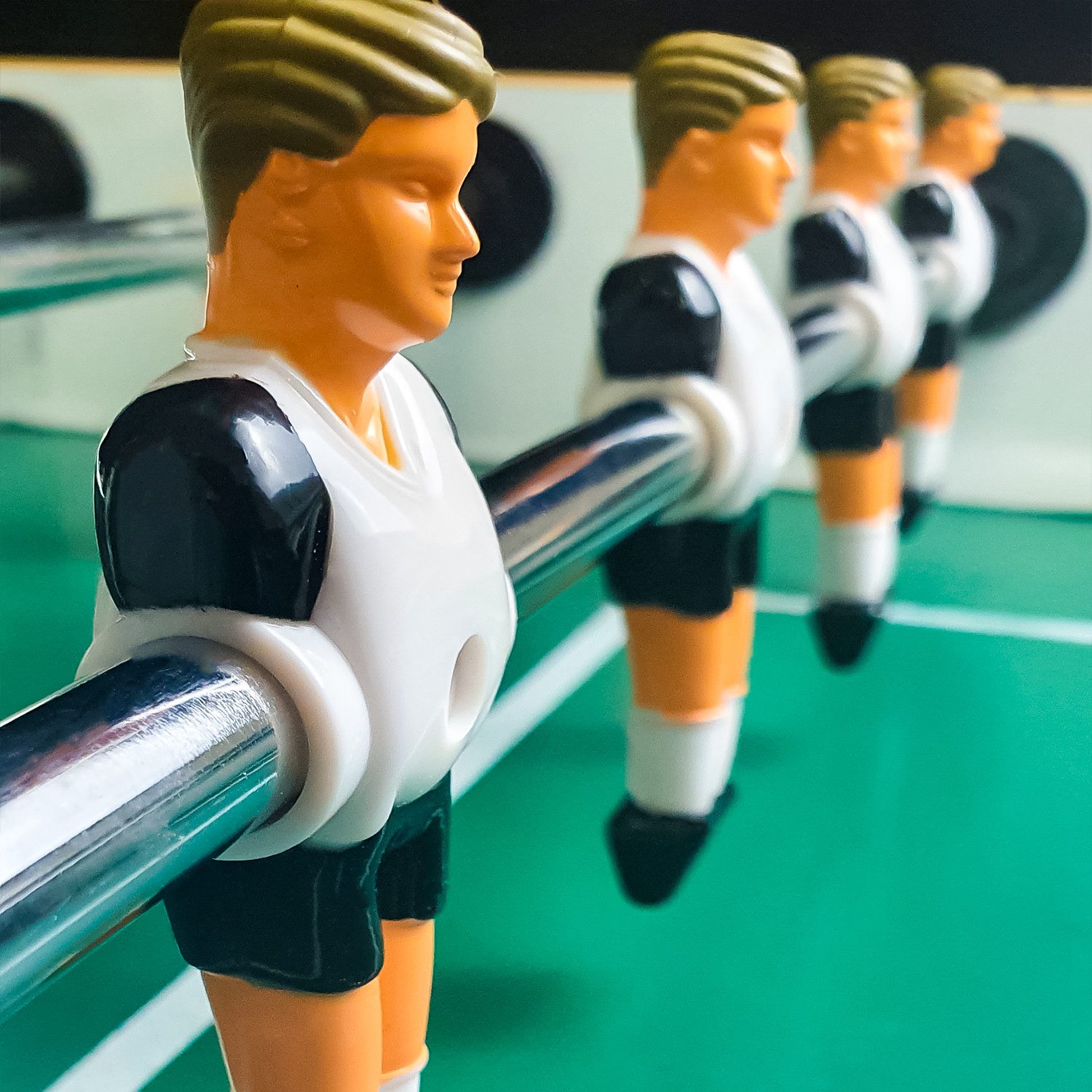 eyepower Tischfußballspiel Figuren - 22 Kickerfiguren Deutschland Niederlande - 13 mm Tischkicker (22-tlg), Tischfußball Ersatzfiguren - Kicker Figurenset - Kickerspieler Ersatz