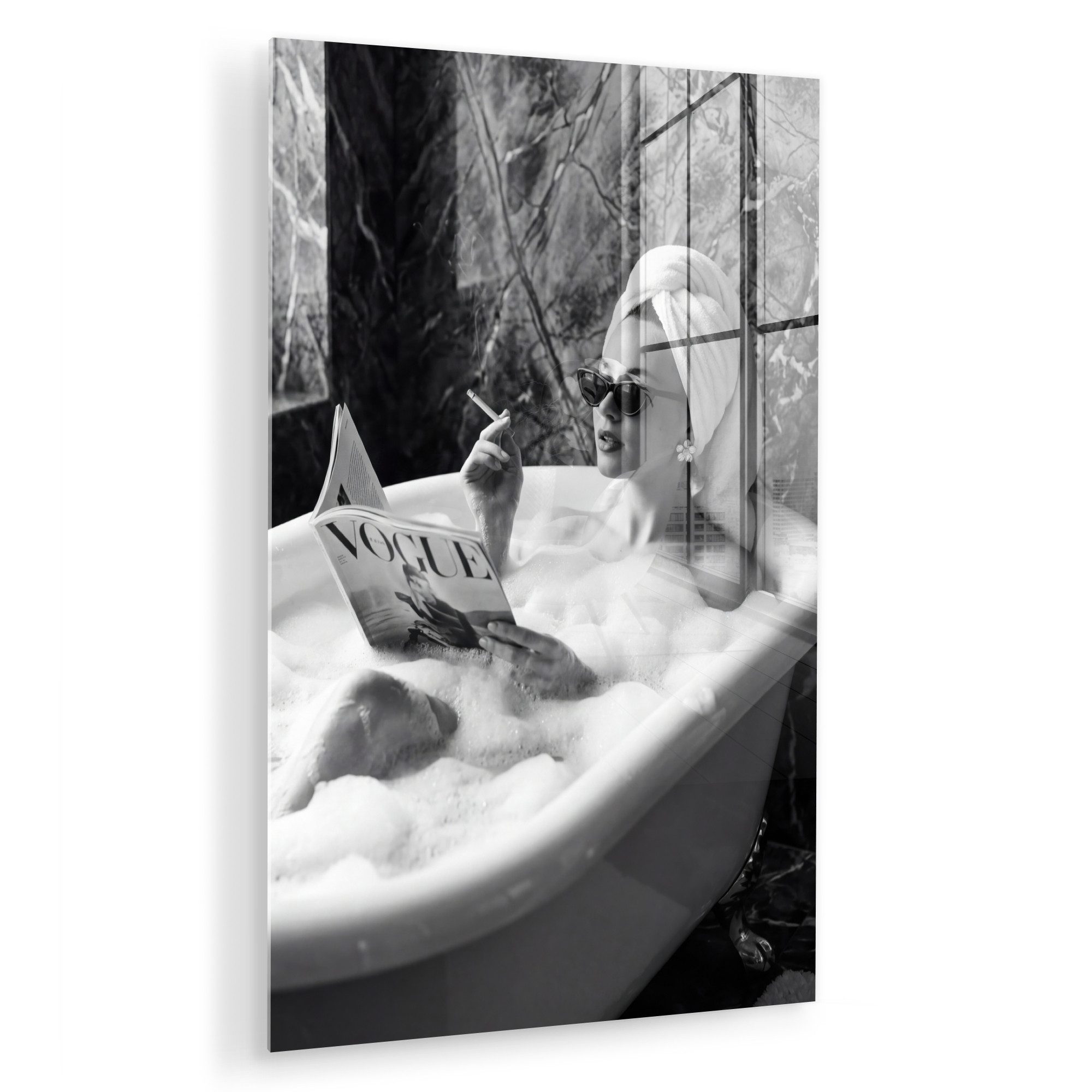 MuchoWow Acrylglasbild Relaxt - Bad - Schwarz - Weiß, Inkl. Aufhängung, Dekorative Bild für Küche & Wohnzimmer auf Glas, 20x30 cm