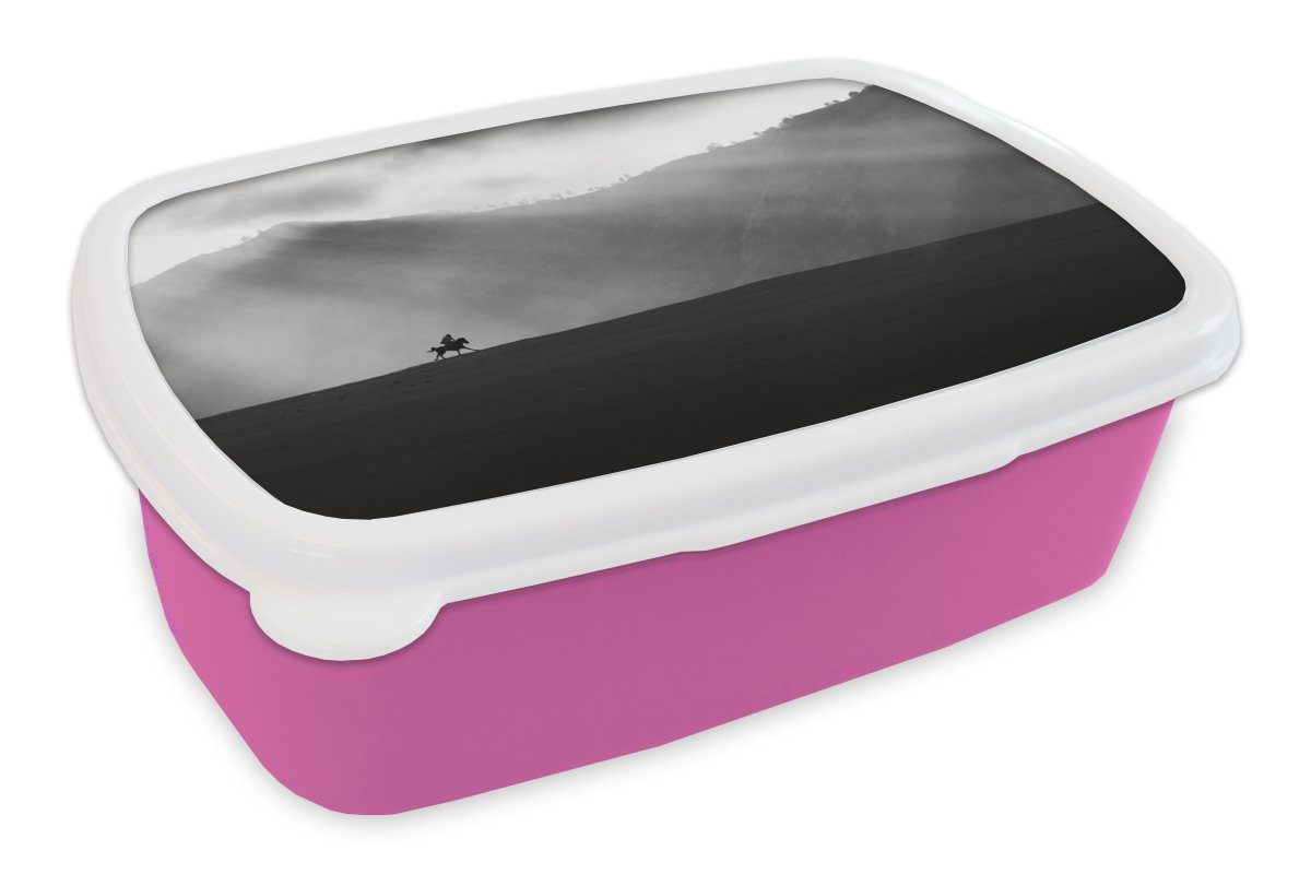 MuchoWow Lunchbox Pferd - Licht - Berg, Kunststoff, (2-tlg), Brotbox für Erwachsene, Brotdose Kinder, Snackbox, Mädchen, Kunststoff rosa