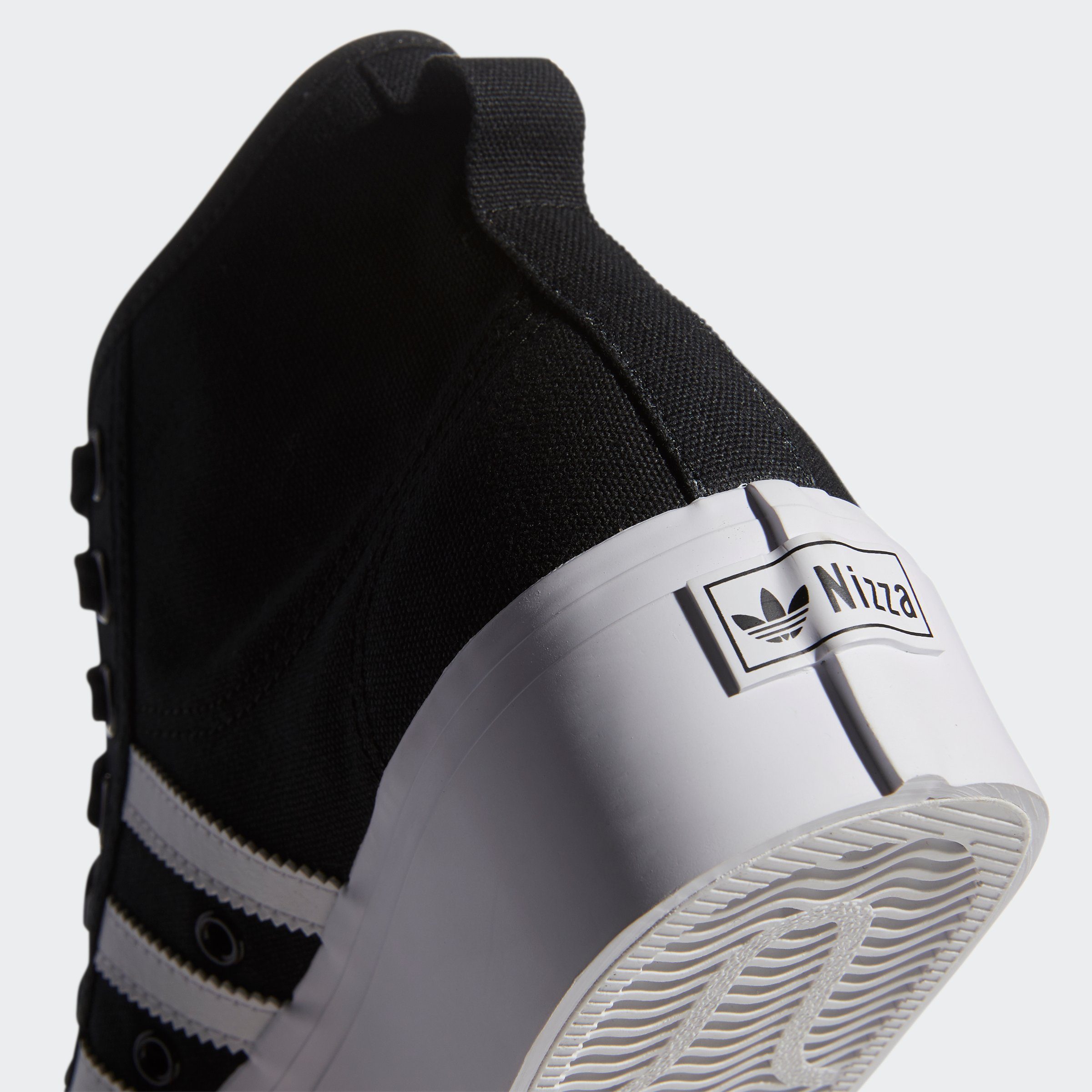 adidas Originals NIZZA PLATFORM Core Cloud Cloud Sneaker MID White White Black / 