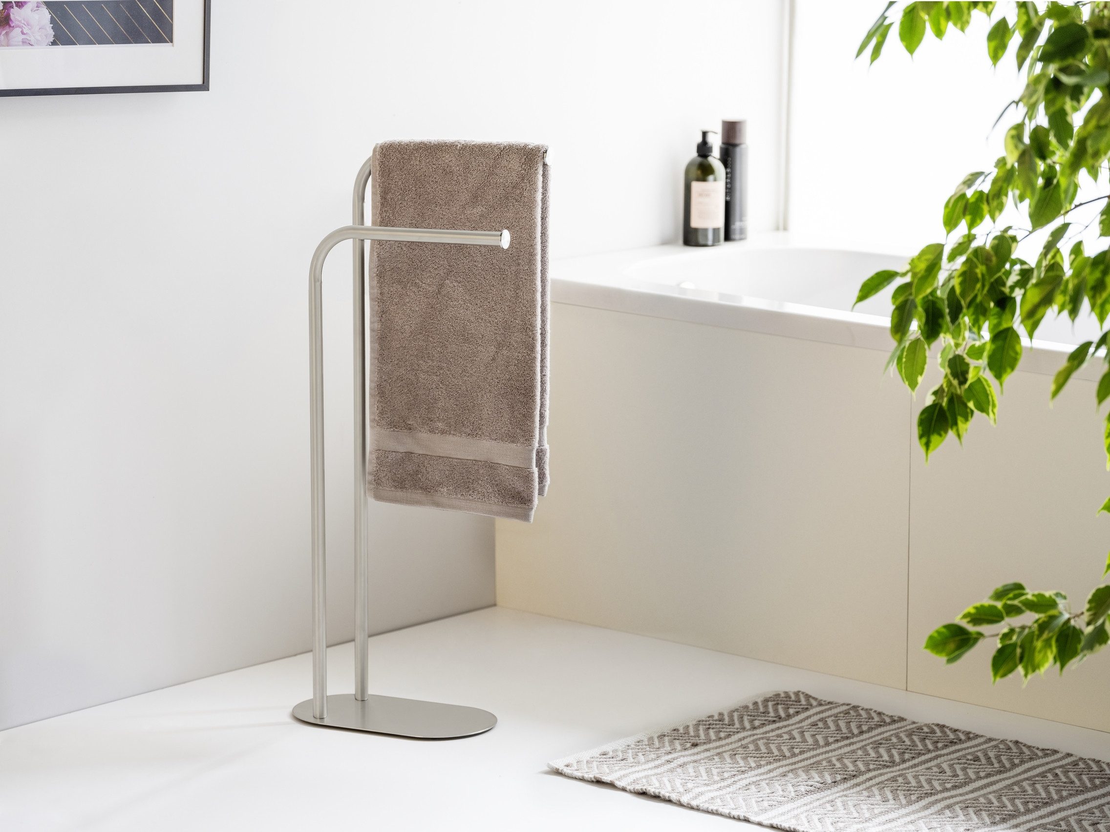 WENKO Handtuchständer Levante, freistehender Handtuchhalter und Kleiderstän günstig online kaufen