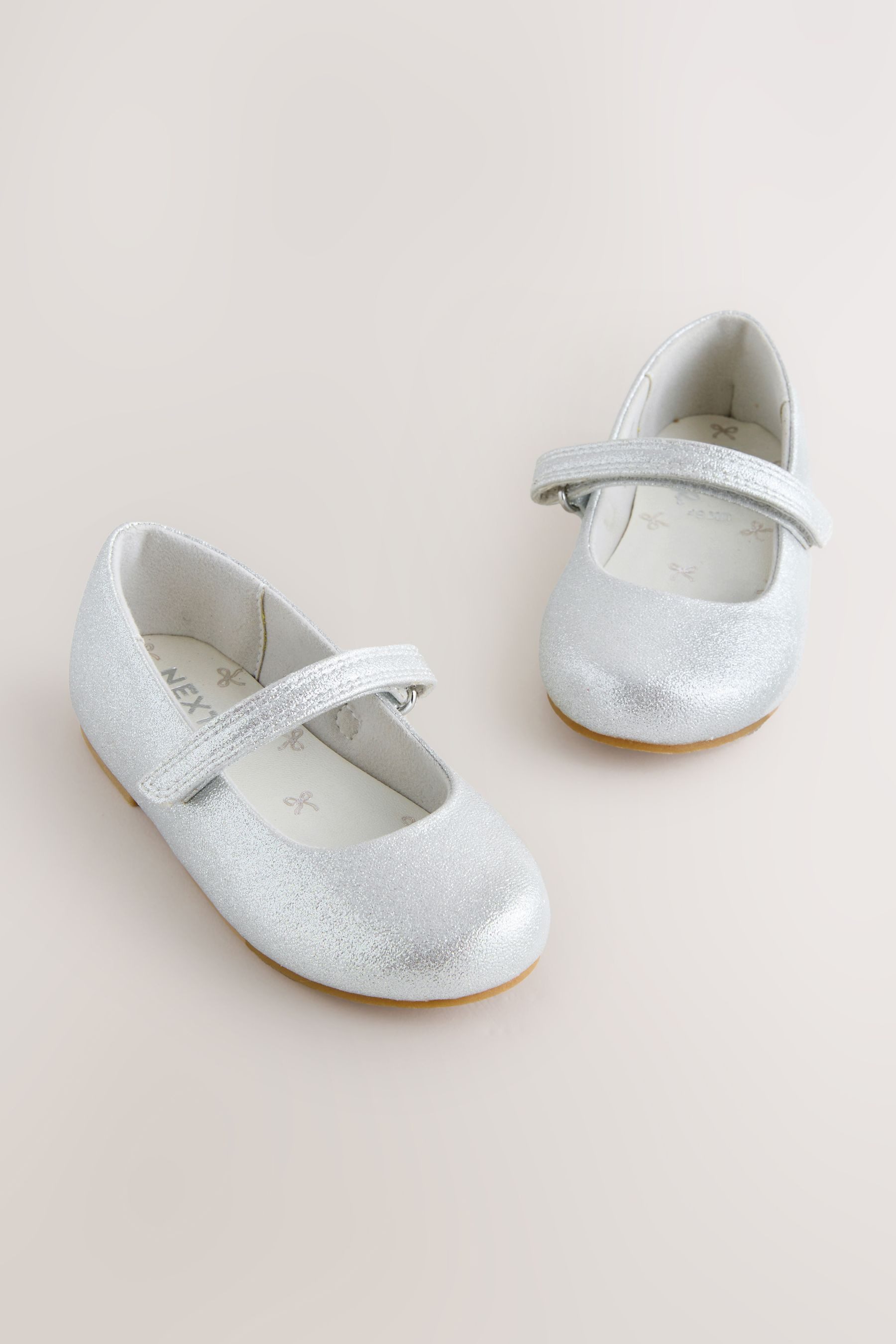 Next Festliche Mary-Janes mit Klettverschluss, weit Mary-Jane-Schuhe (1-tlg)