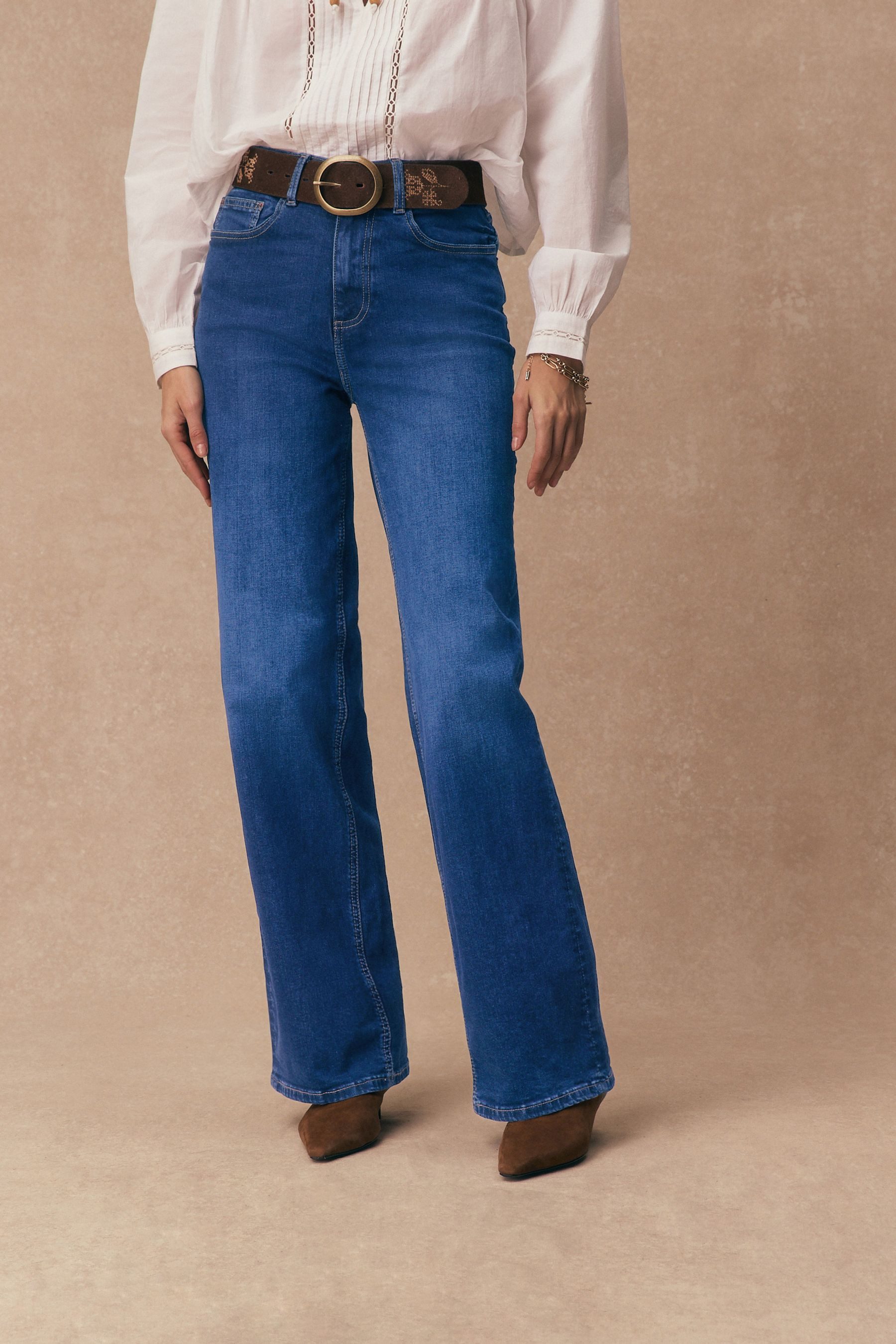 Next Stretch-Jeans Hochbund-Jeans mit weitem Bein, Kurzgröße (1-tlg) – Bild 4 von 5