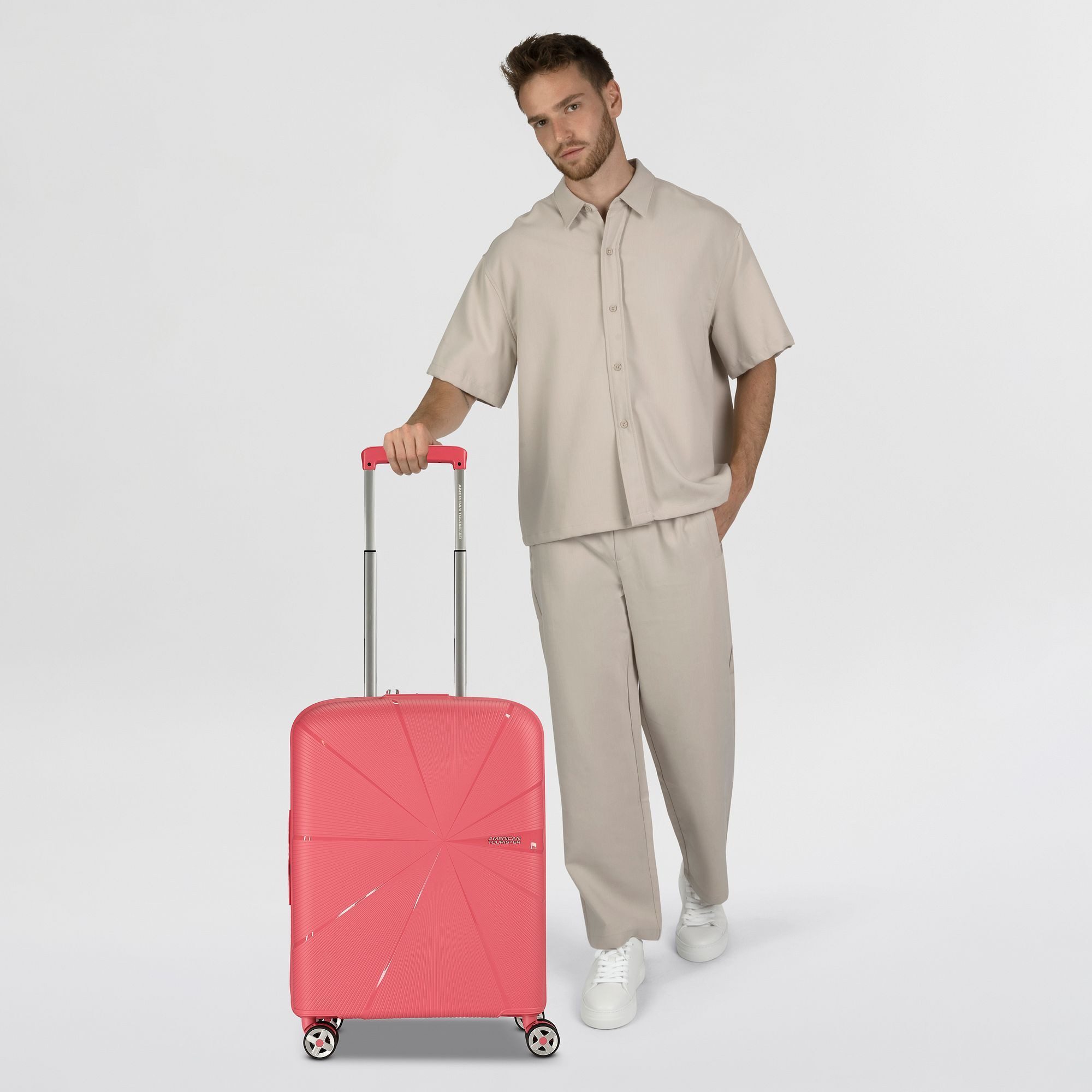 American Tourister® Handgepäck-Trolley Starvibe, 4 Rollen, Polypropylen
