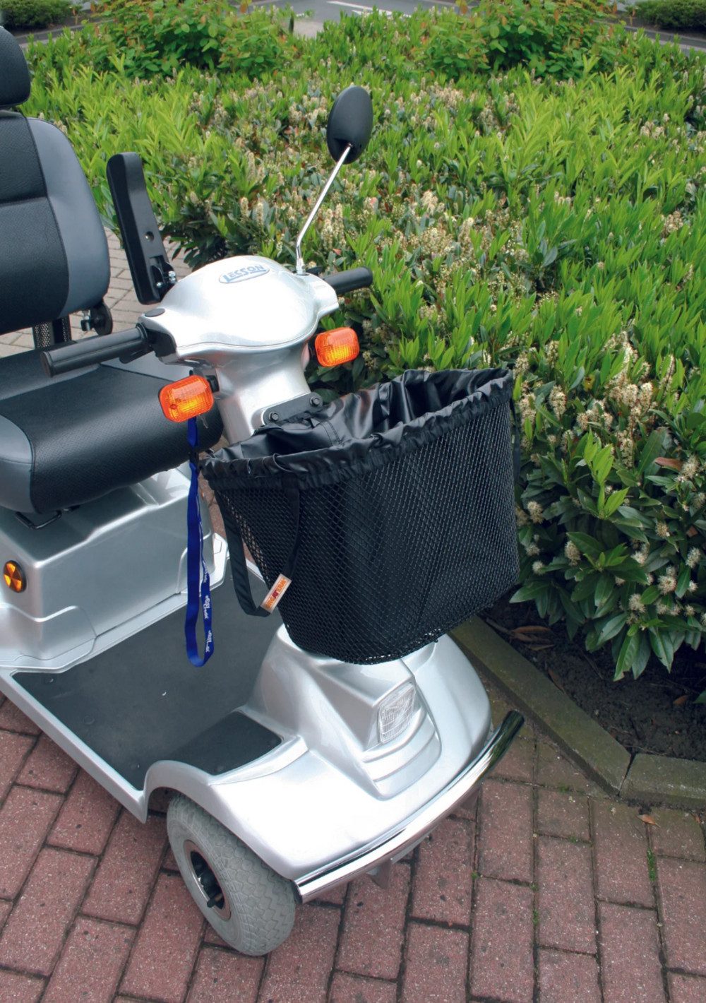 DocMed Scootertasche Scootertasche mit Regenhaube (Ideal für den täglichen Einsatz, Korbtasche, Schutzhaube), Wasserabweisendes und Elastischer Gummirand