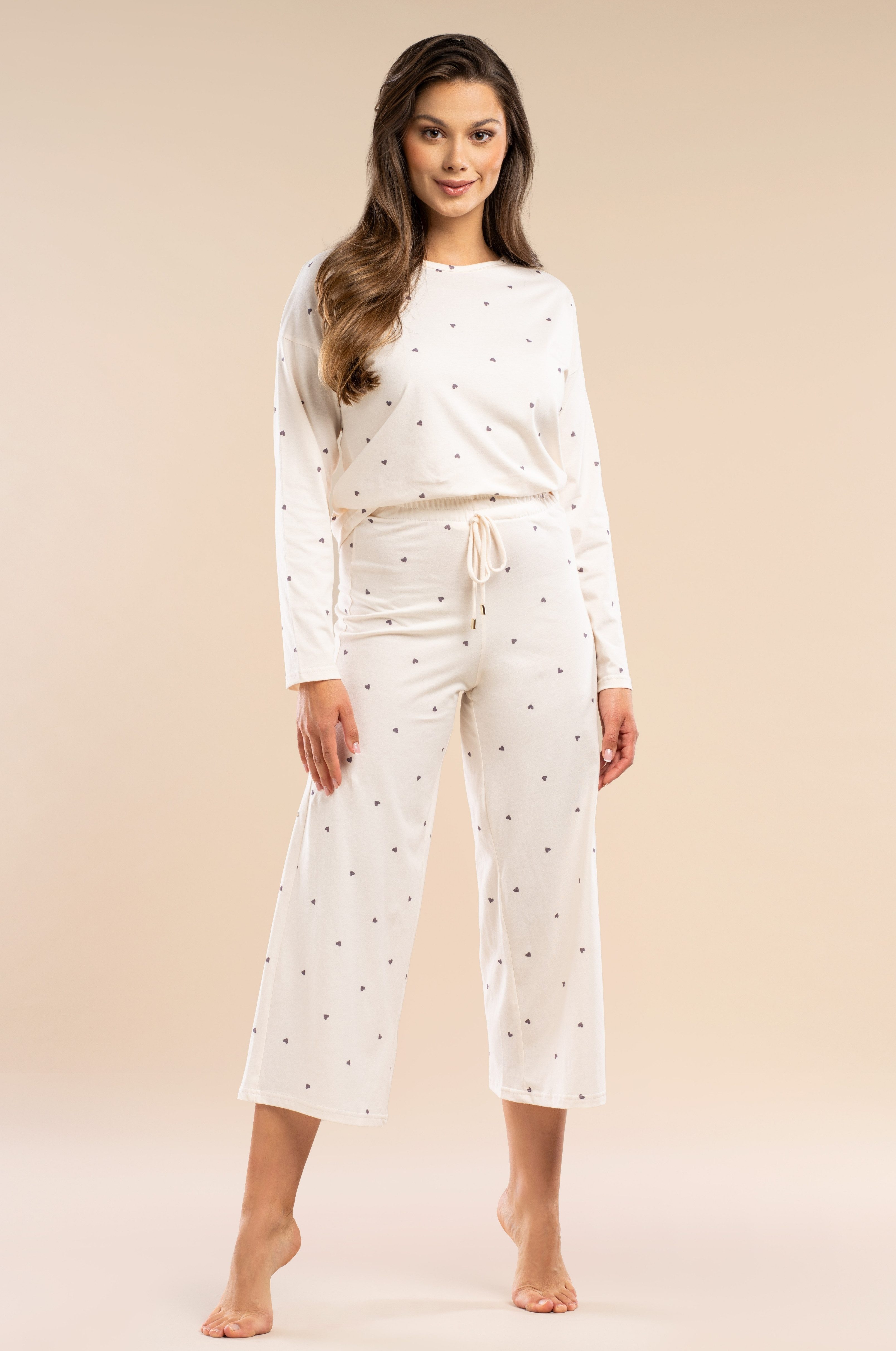 Mademoiselle Sommeil Pyjama Schlafanzug zweiteilig mit Langarmshirt & 7/8-Hose (2 tlg) cremefarben mit dunkelgrauen Herzchenprint