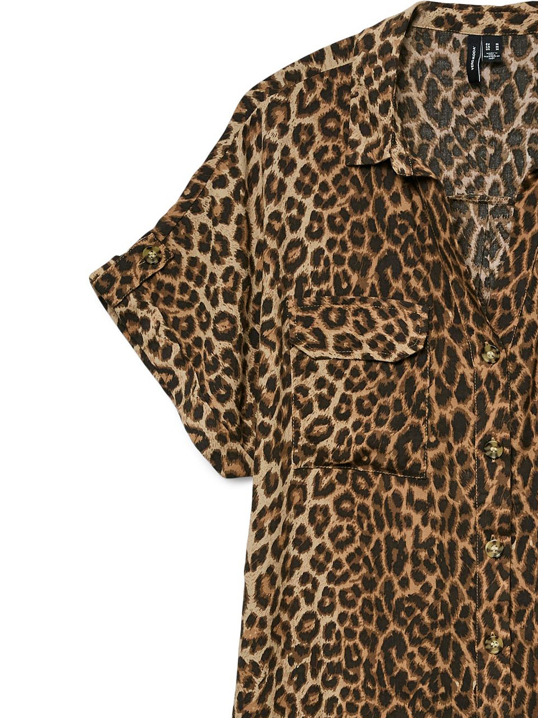 Vero Moda Blusenshirt Leopardenmuster, kurzärmelig, Vordertaschen für Damen Viskose aus verbesserter Rohstoffbeschaffung nachhaltig Kurzarm