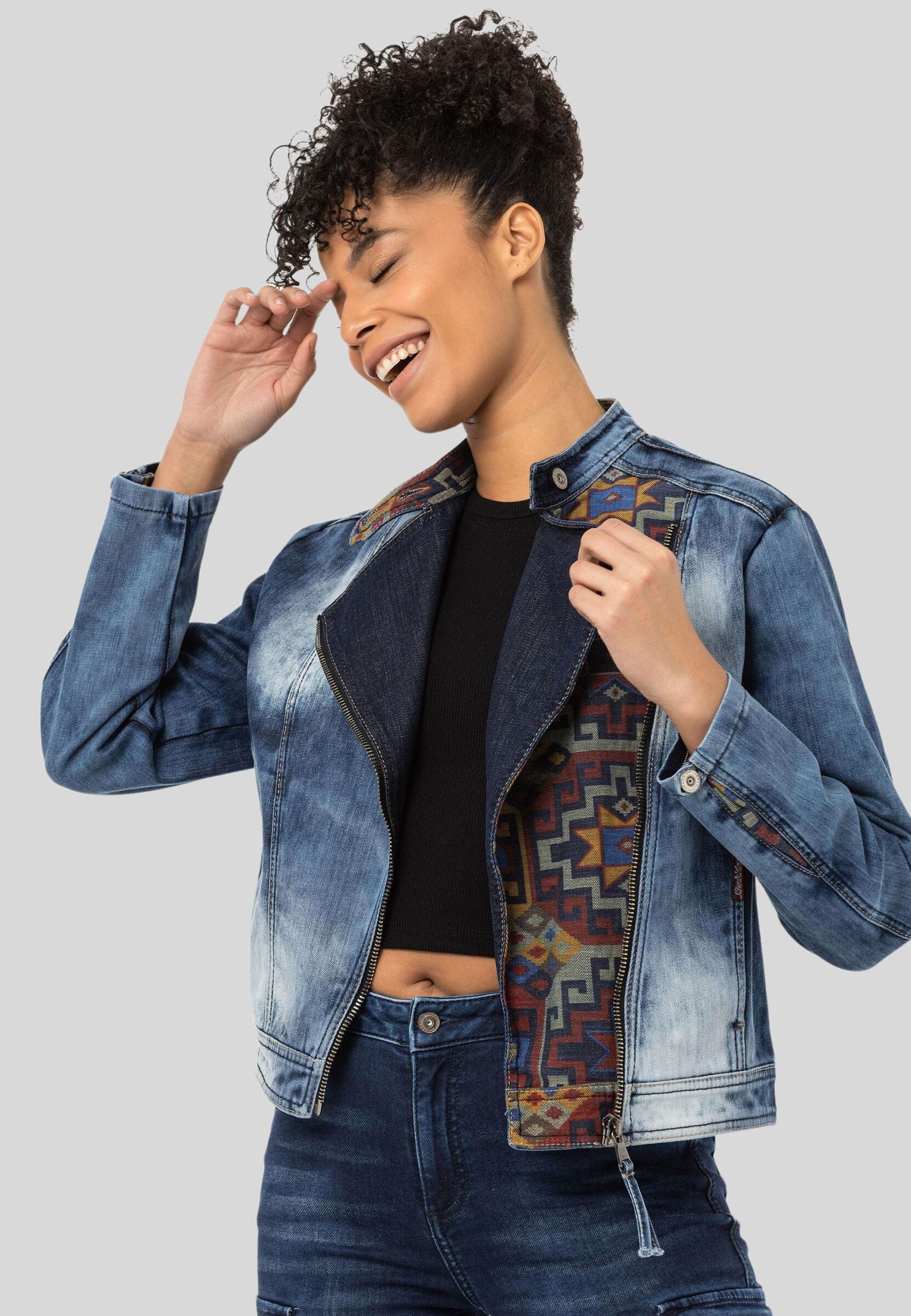 Cipo & Baxx Jeansjacke JEANS JACKET modisches Statement
