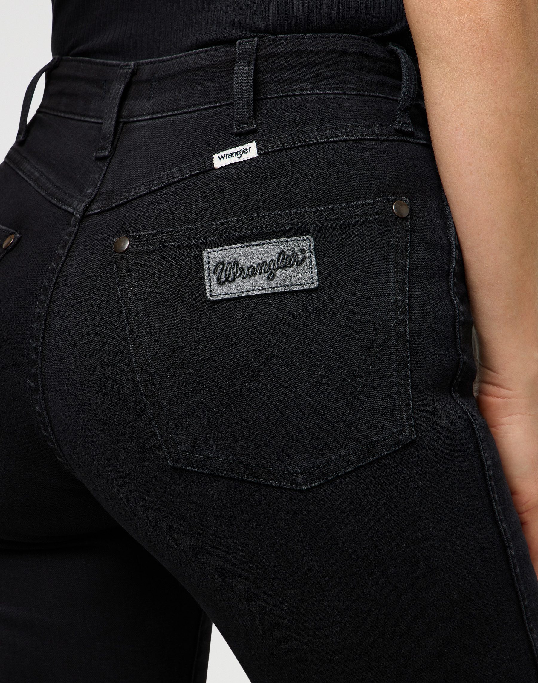 Wrangler Straight-Jeans im Five-Pocket Style