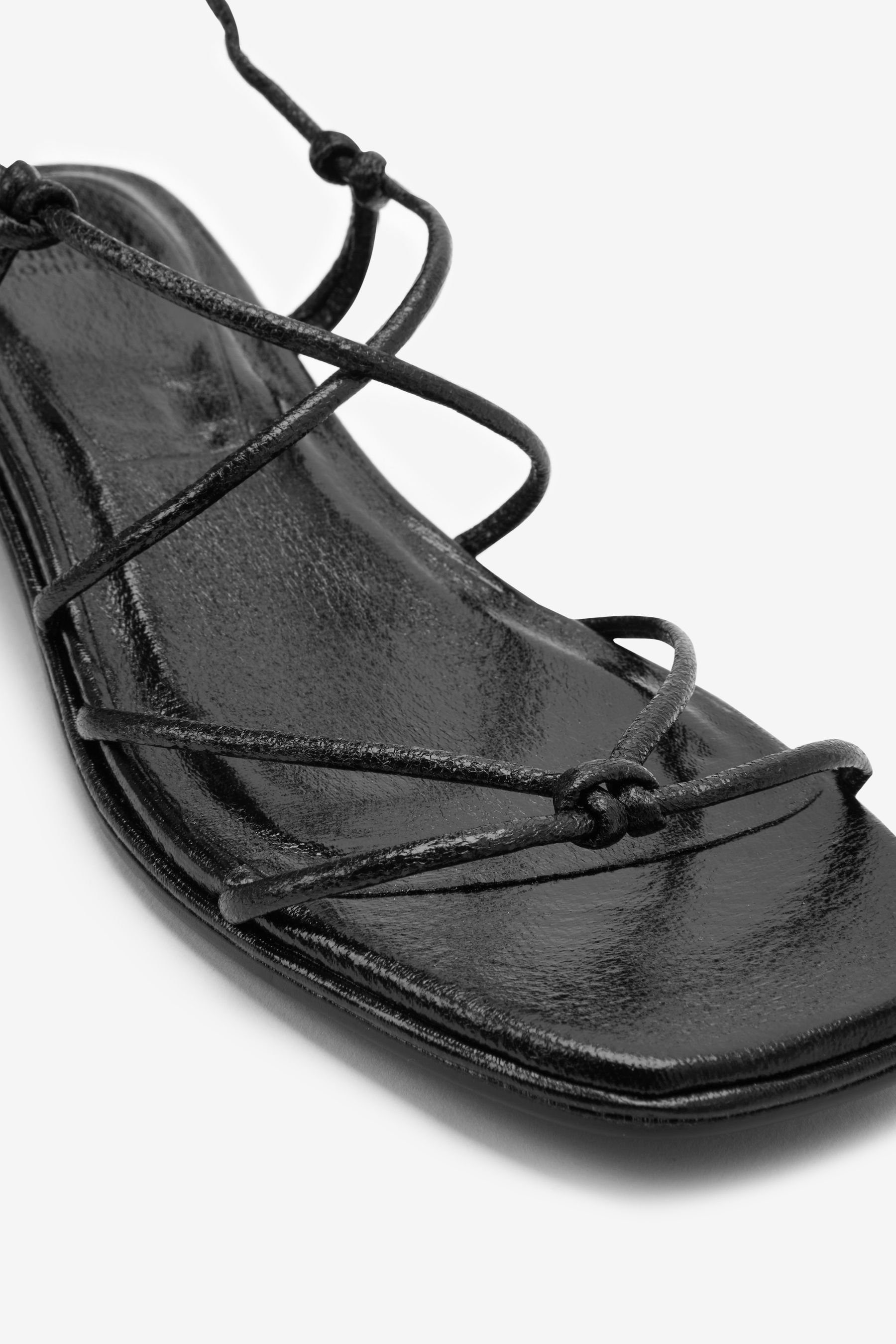 Next Keilsandalette (1-tlg) mit Knöchelriemen Knoten-Sandalen Forever Comfort Black