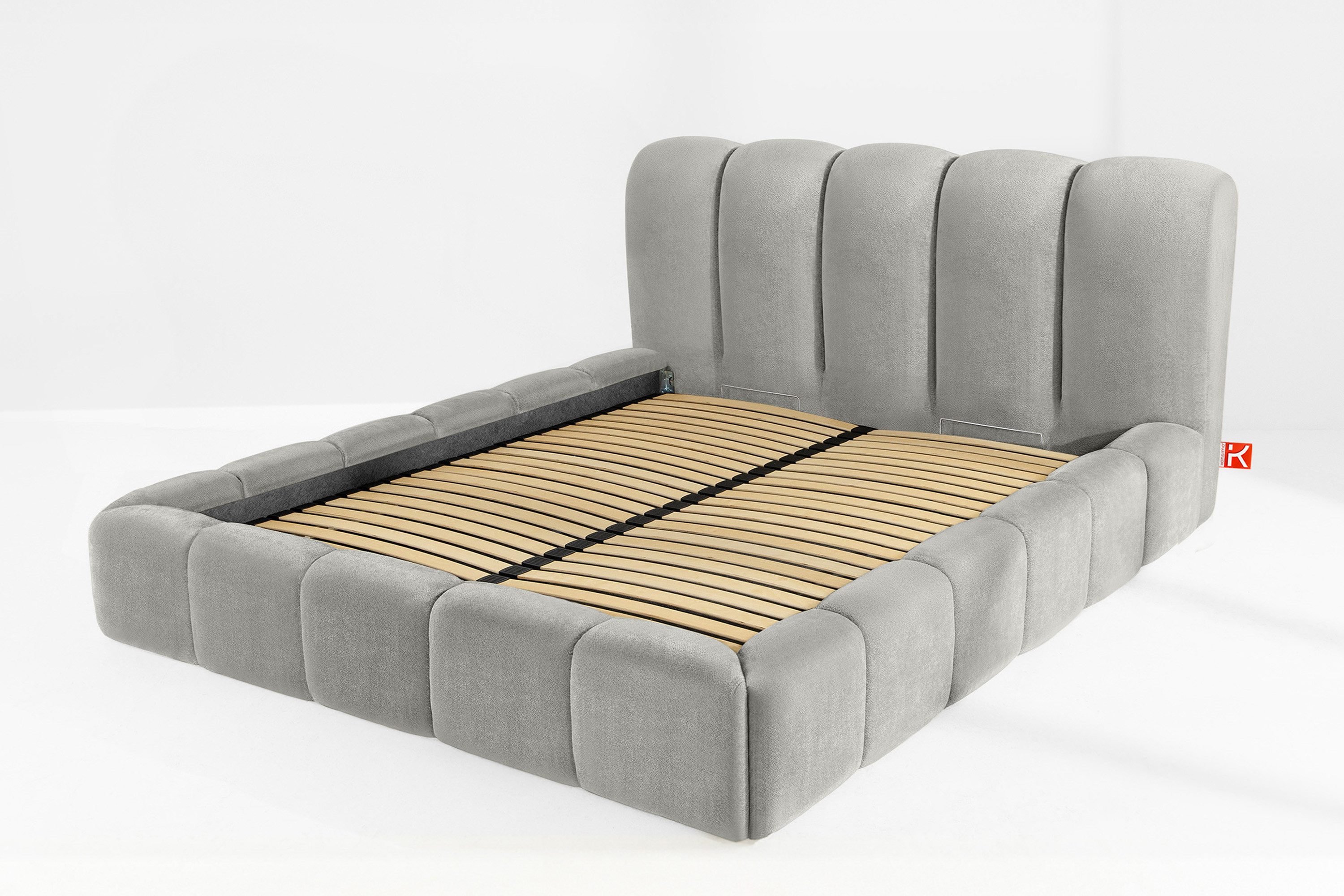 KONSIMO® Polsterbett Doppelbett MERIDE mit Stauraum, ohne Matratze, hergestellt in der EU (160/180/200 cm x 200 cm), Massivholzrahmen, Chenillegewebe, gepolstertes Kopfteil, Japandi