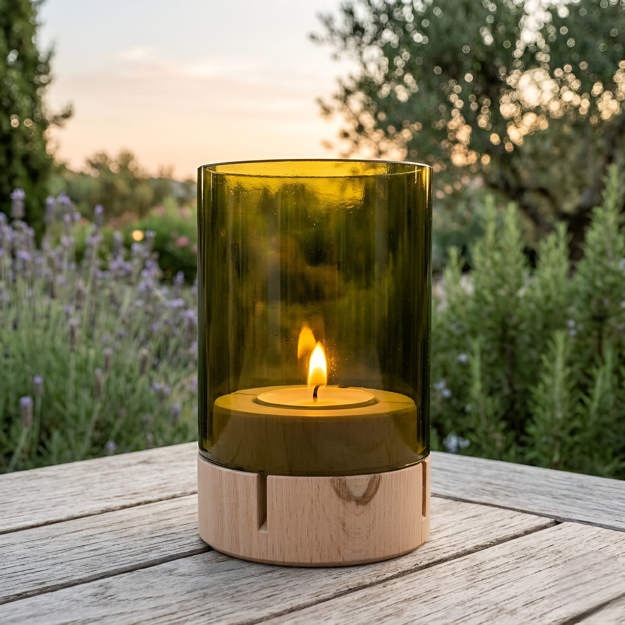 Upglassic Windlicht Weinlicht-Teelichthalter aus Glas & Buchenholz – 3 Größen wählbar (1x Weinlicht-Windlicht Tischdeko), Upcycling-Glas aus alten Weinflaschen
