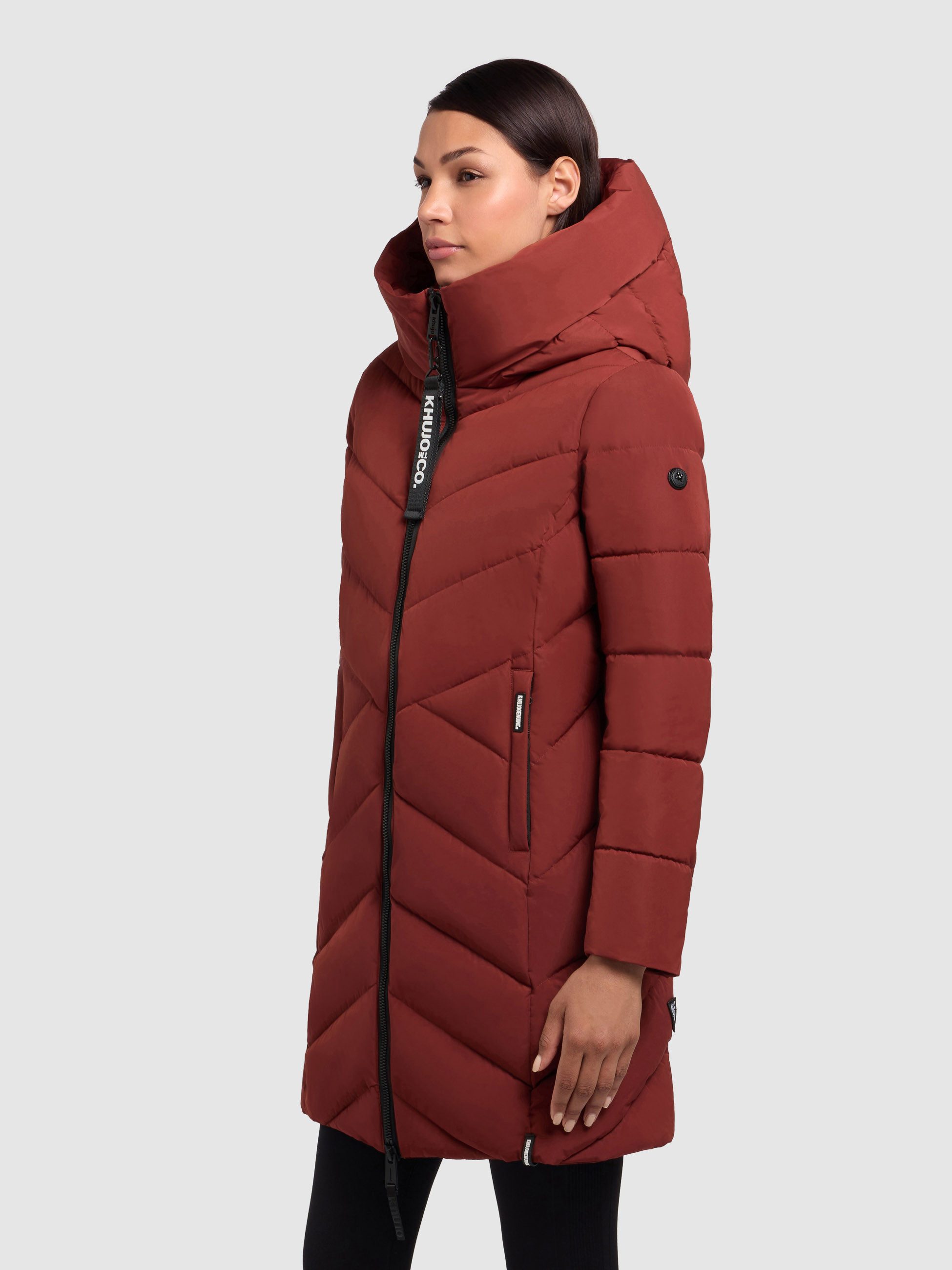 khujo Steppmantel DARKA2 aus Polyester und Nylon, lockerer Schnitt, mit Eingrifftaschen