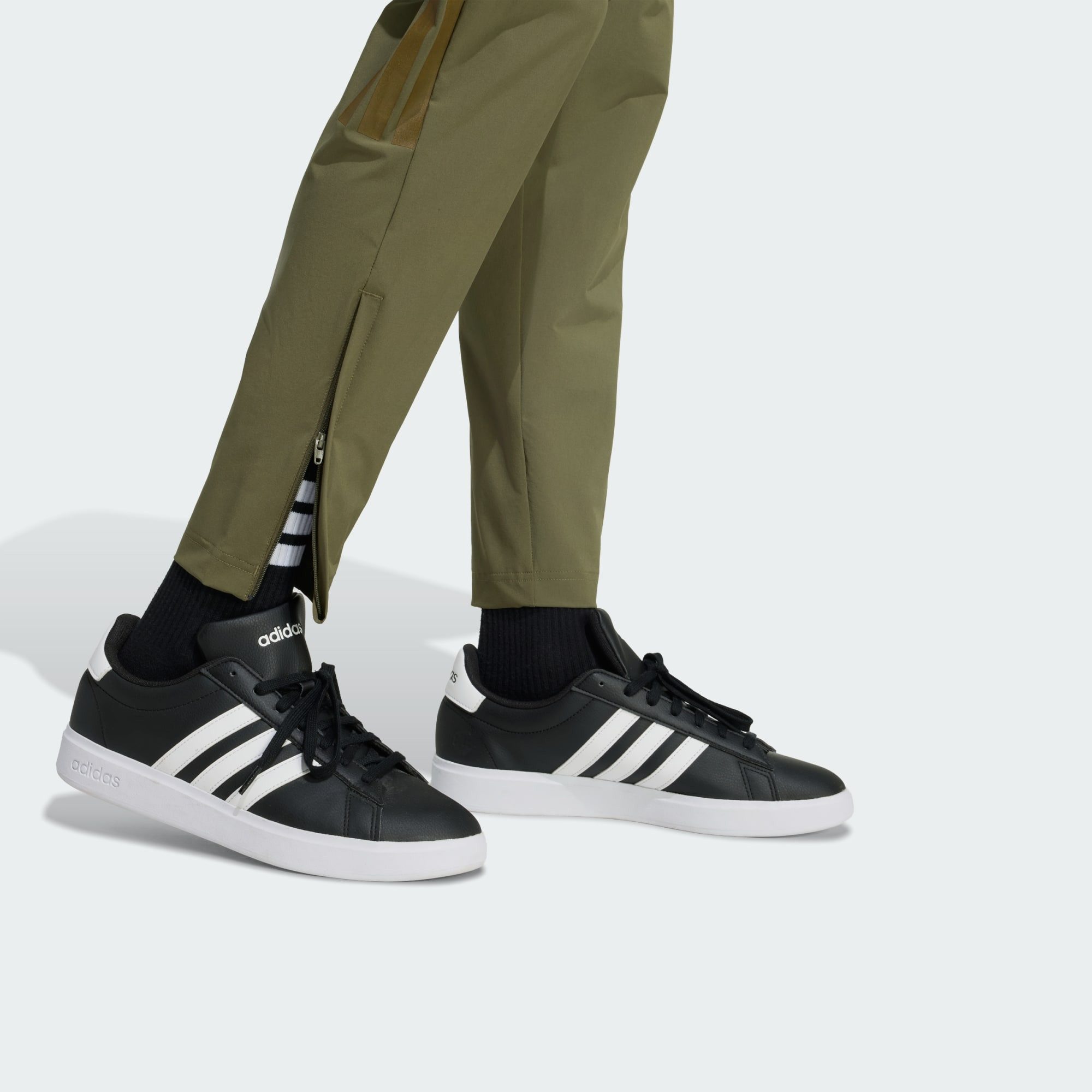 adidas Sportswear Jogginghose HOUSE OF TIRO HOSE (1-tlg)