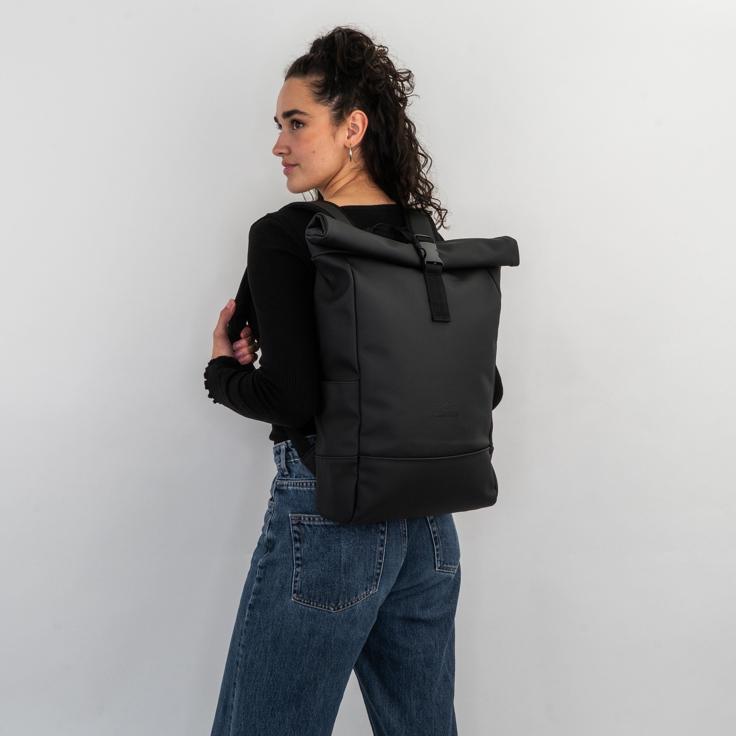 Johnny Urban Cityrucksack Harvey Medium, Rolltop Damen Herren, Laptop Fach (1-tlg), Wasserabweisend