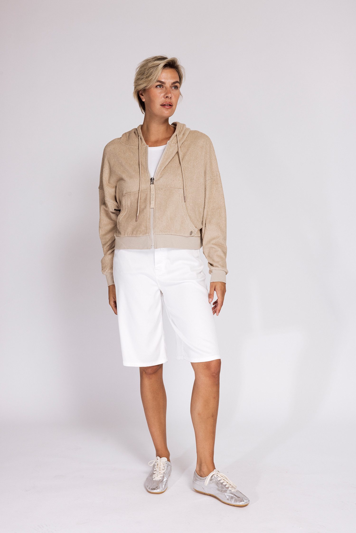 Zhrill Sweatblazer RATANA lässiger Look, hüftlange Schnittform, mit Kängurutasche