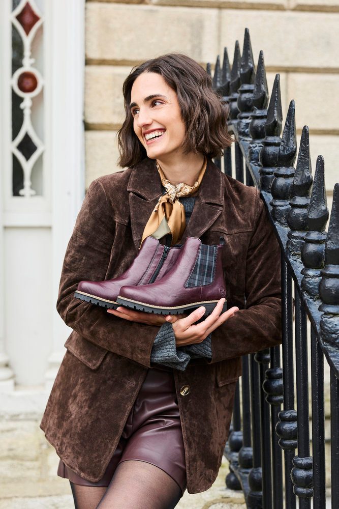 Rieker Chelseaboots Stiefelette, Boots mit kariertem Stretcheinsatz an der Seite