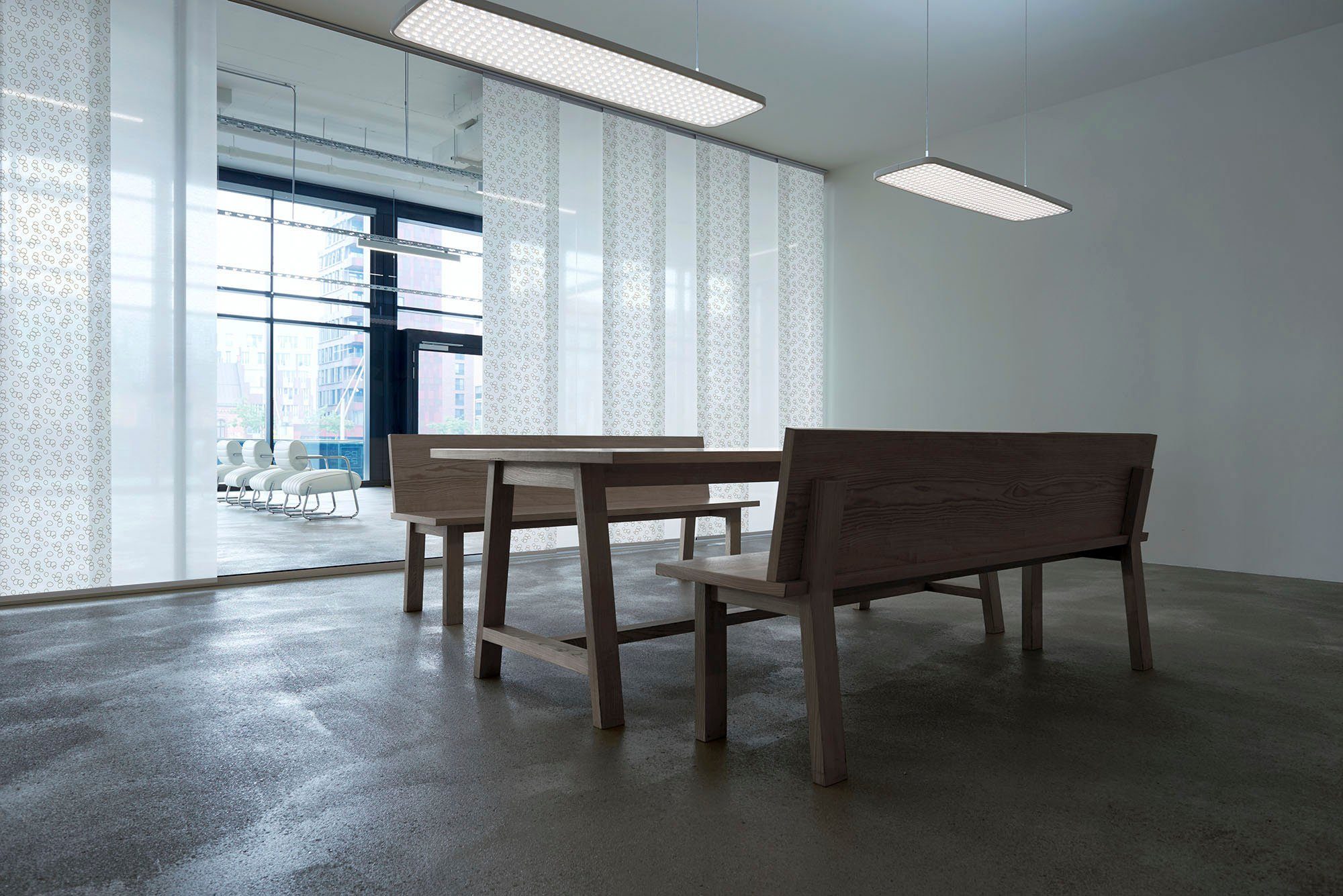 GARESA Gardinenschiene Flächenvorhangschiene SMART, 3-läufig, Wunschmaßlänge, mit Bohren, verschraubt, Aluminium, Kunststoff, Aluminiumschiene für Vorhänge mit Gleiter, verlängerbar, Wand