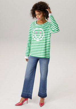 Aniston CASUAL Sweatshirt mit fröhlicher Smiley-Applikation
