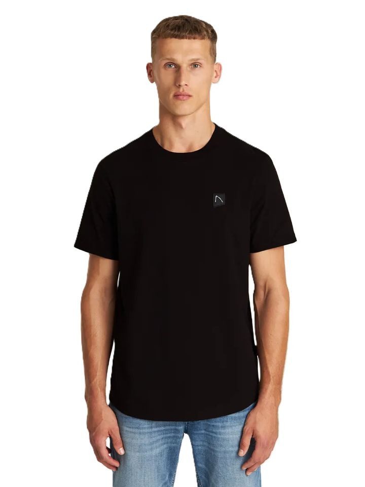 CHASIN' T-Shirt - Streetwear Kurzarm Shirt günstig online kaufen