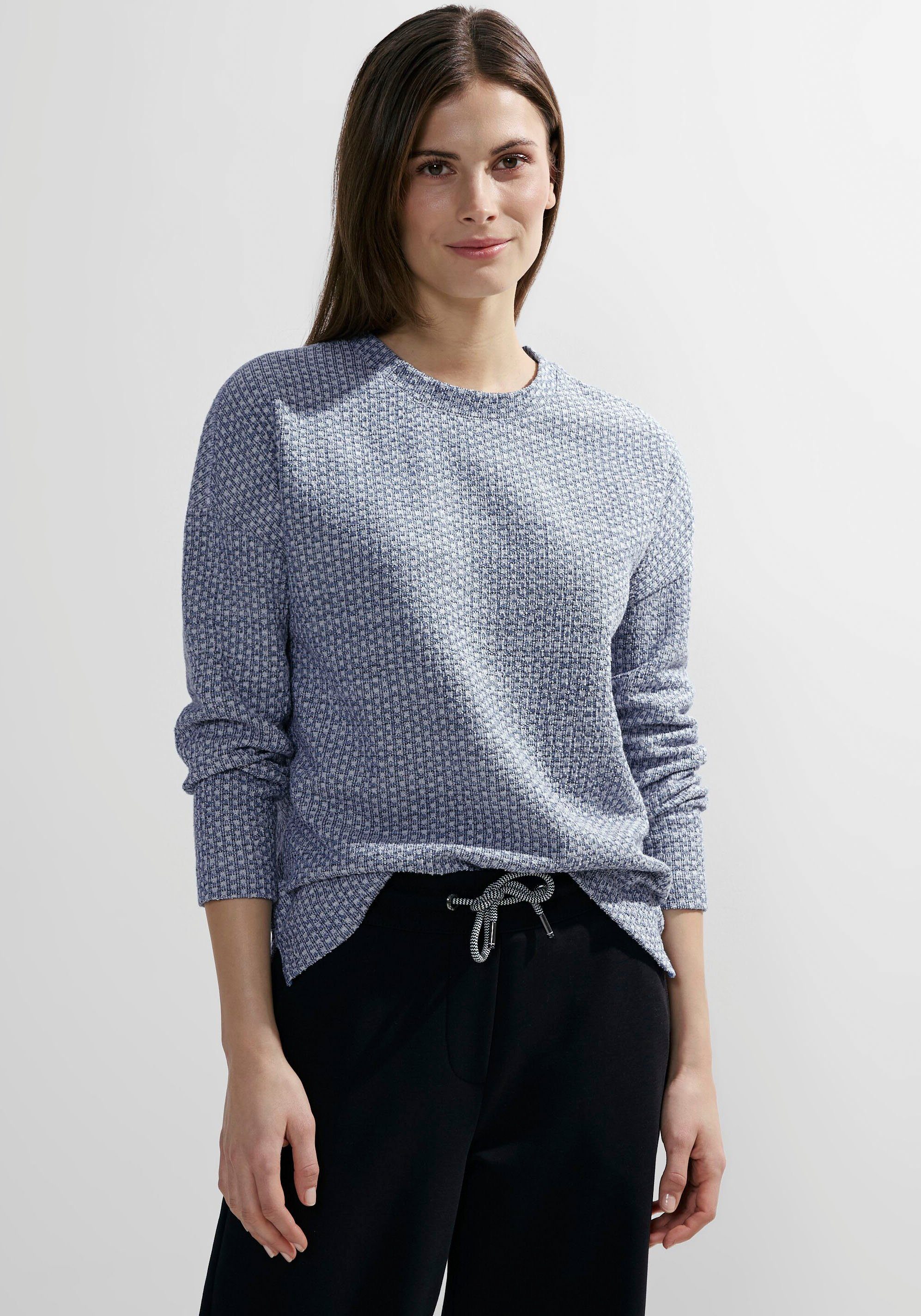 mit Bouclé-Struktur Langarmshirt Cecil