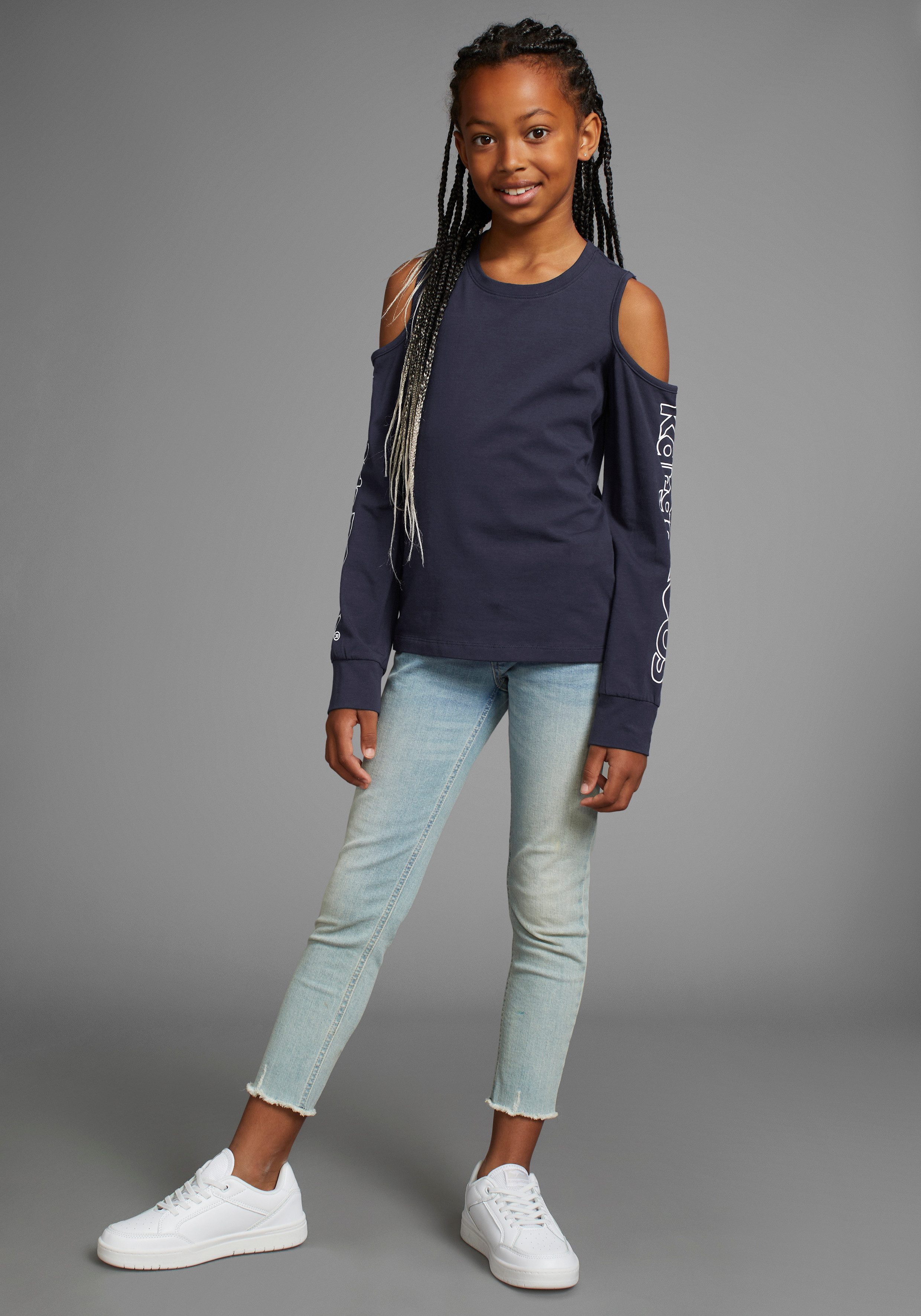 KangaROOS Langarmshirt Shirt cut-out mit modischen Cut-Outs an den Schultern – Bild 4 von 5