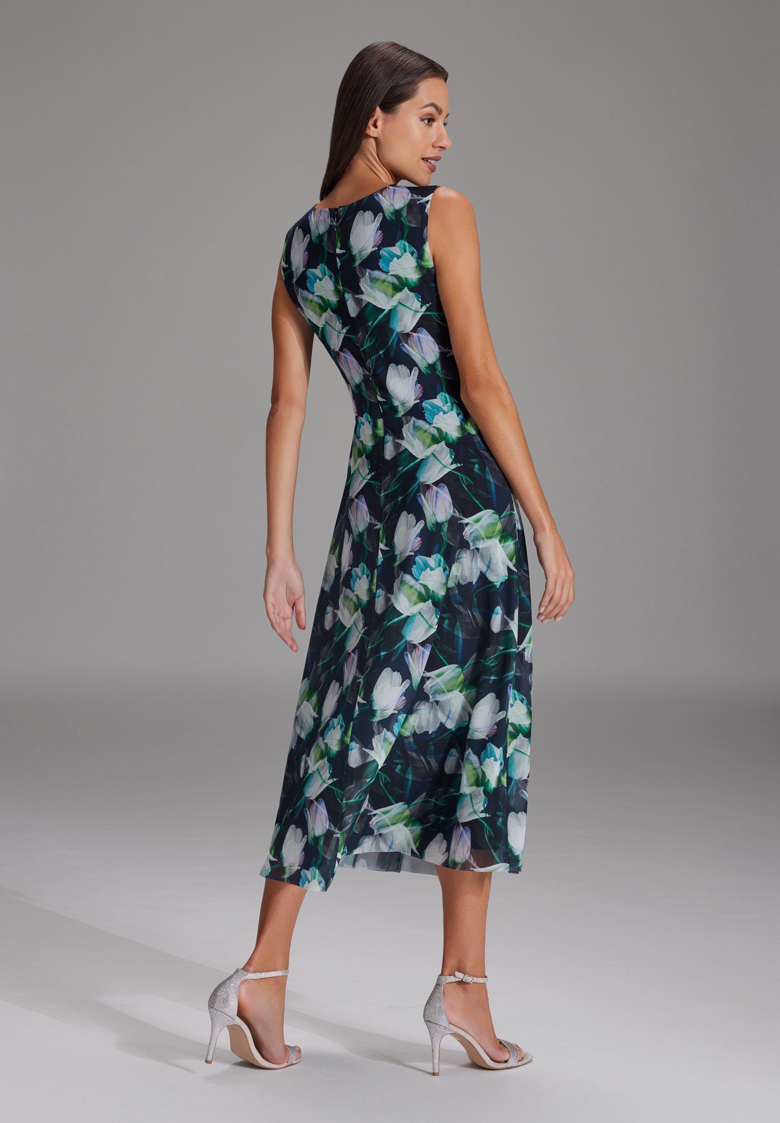SWING Cocktailkleid Taillierter Schnitt mit ausgestelltem günstig online kaufen