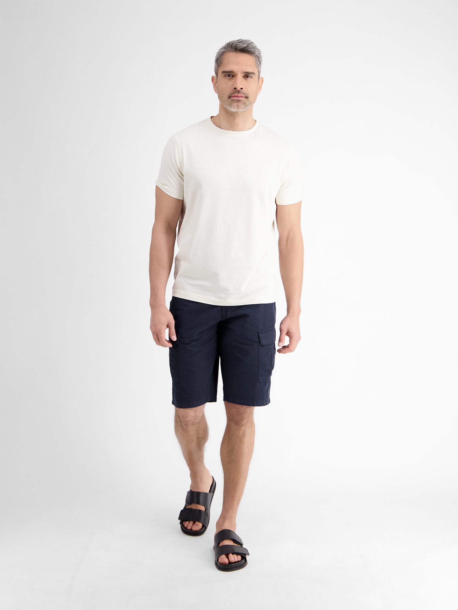 LERROS Bermudas Herren Cargo Bermudashorts mit Seitentaschen und Gürtel (Set) Bequem geschnittene Bermuda für den Sommer, Einfarbig, 100% Baumwolle